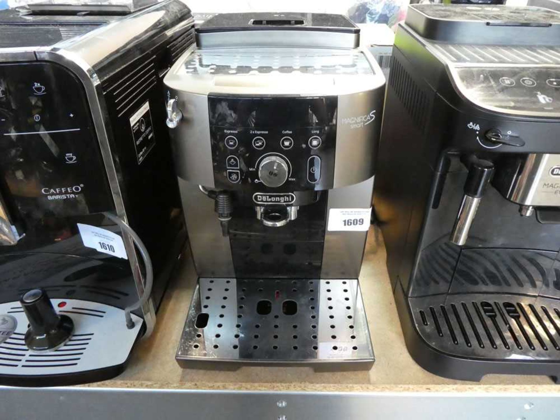 +VAT De'Longhi Magnifica S Smart coffee machine, unboxed