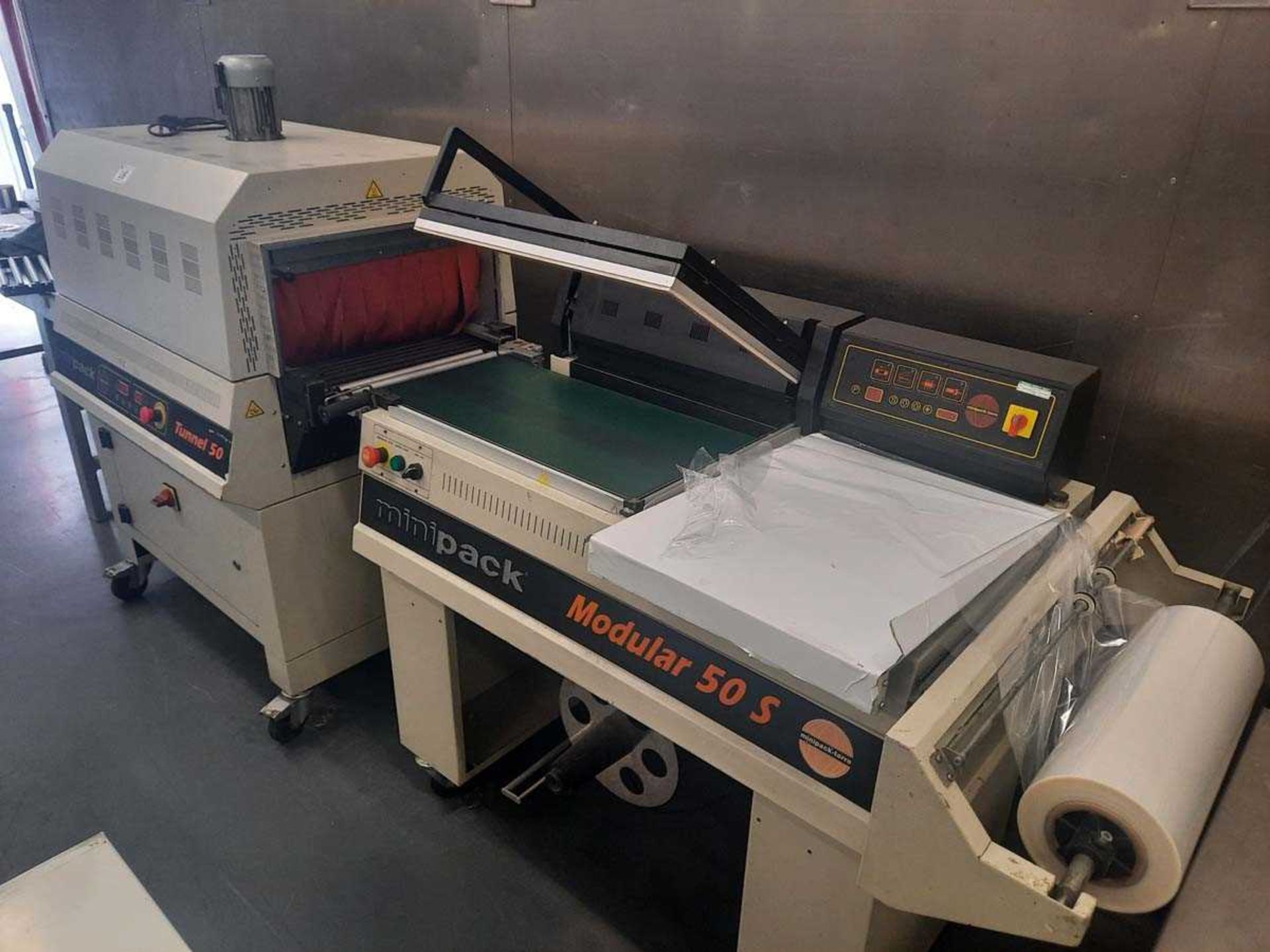 +VAT Minipack Modular 50SYear: 2010 heat sealer with Minipack Tunnel 50 Year: 2009 shrink wrapper, - Image 2 of 8