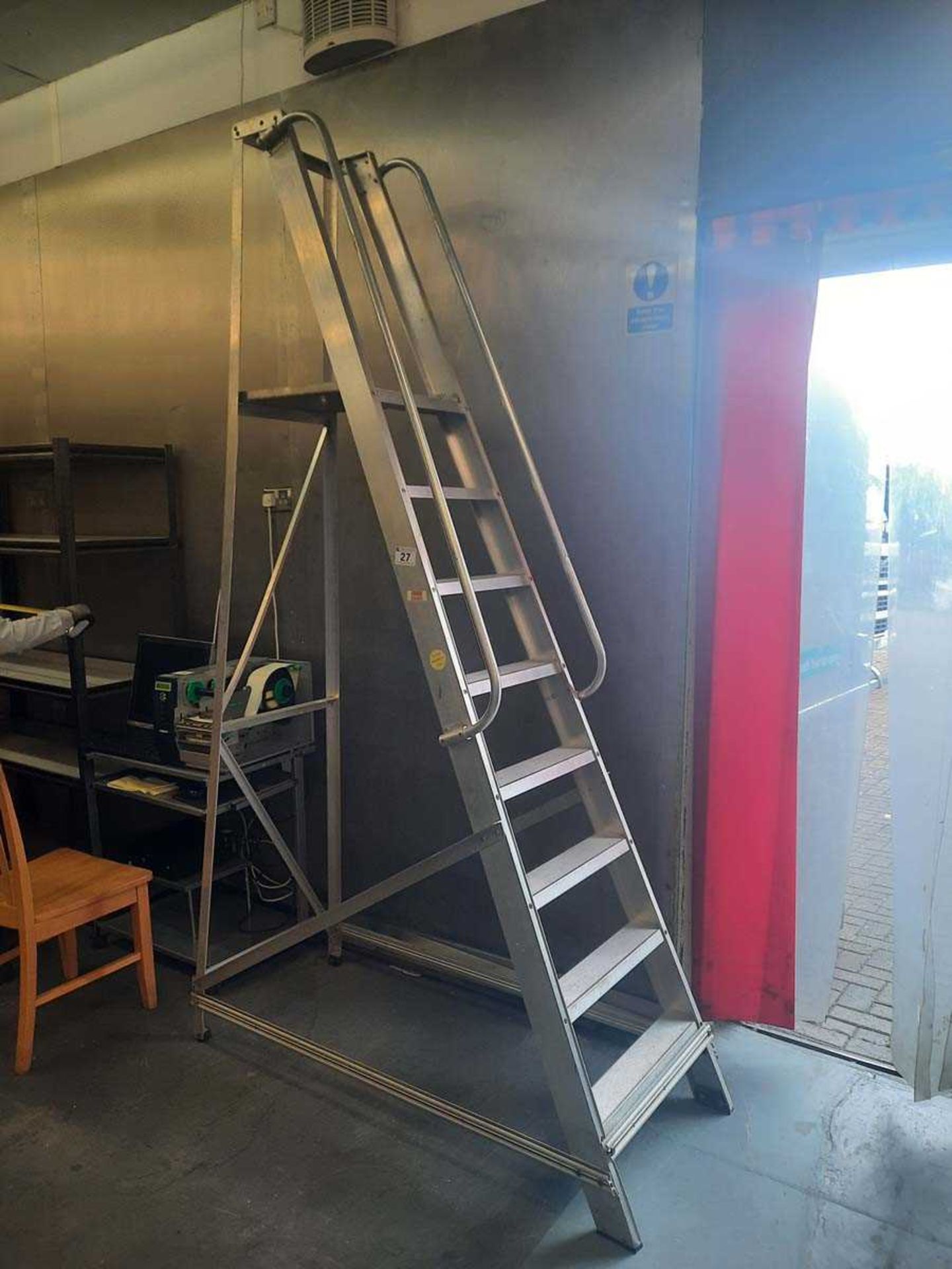 +VAT 8 tread aluminium ladder with platform