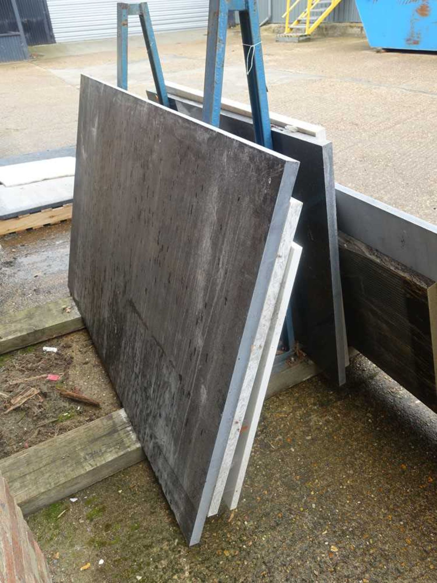+VAT Remaining stock of marble, quartz, and other sheeting (outside the building) - Image 5 of 8