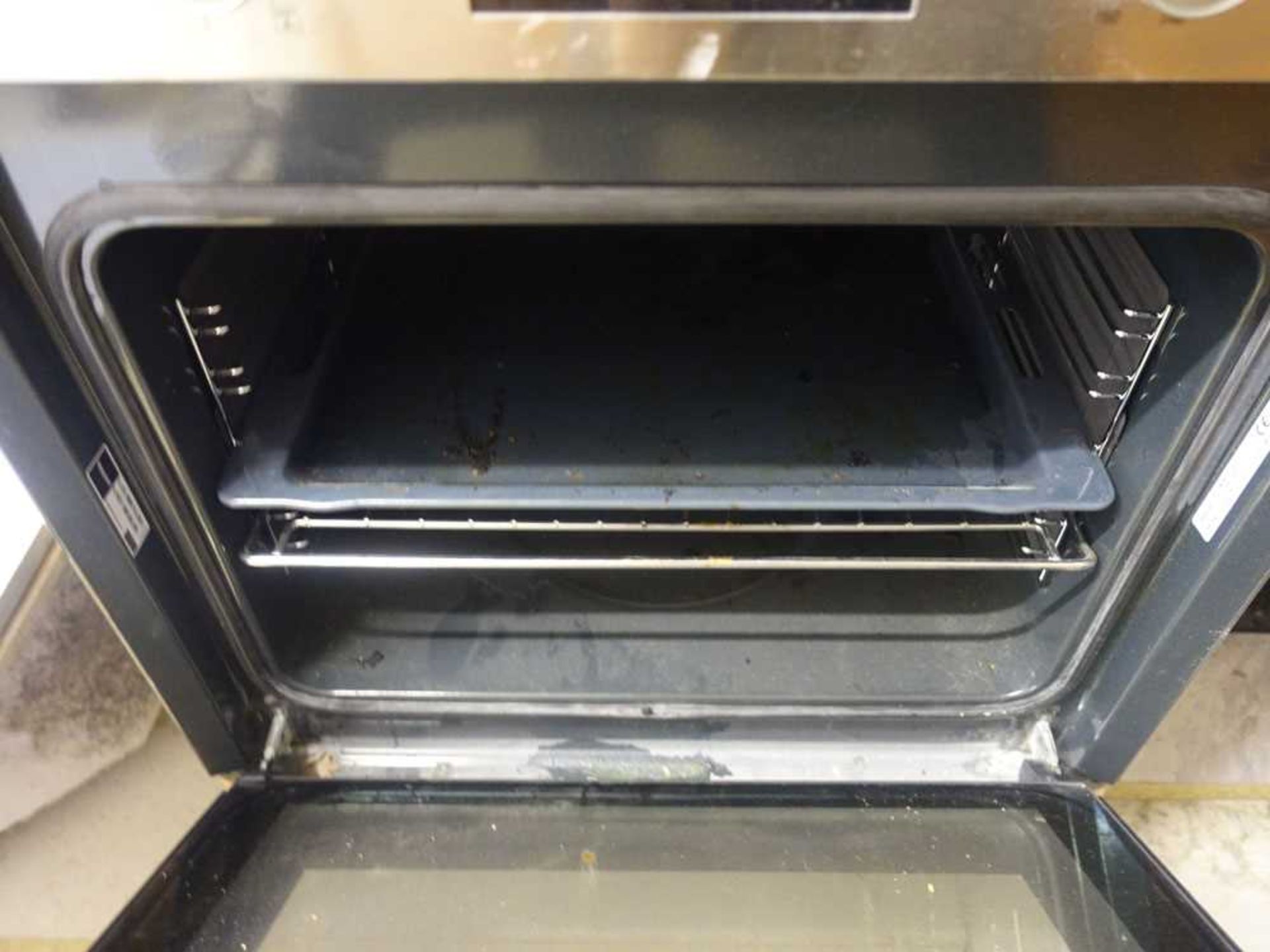 +VAT Hotpoint built-in domestic fan oven - Image 3 of 3
