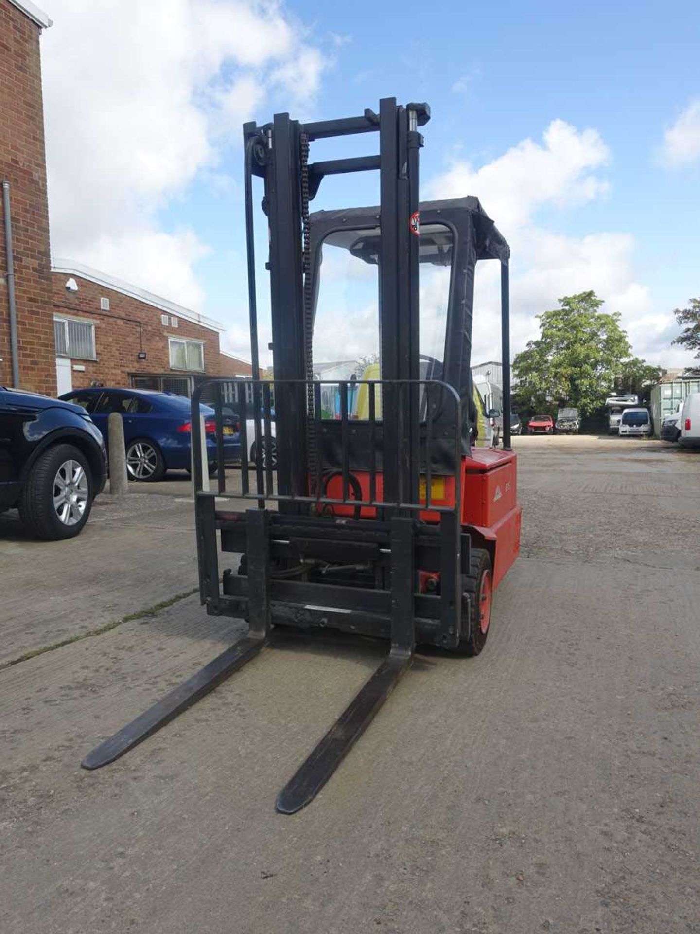 +VAT Linde E16S electric counterbalance forklift truck with side shift Year: 1995 Compacity: - Image 6 of 9