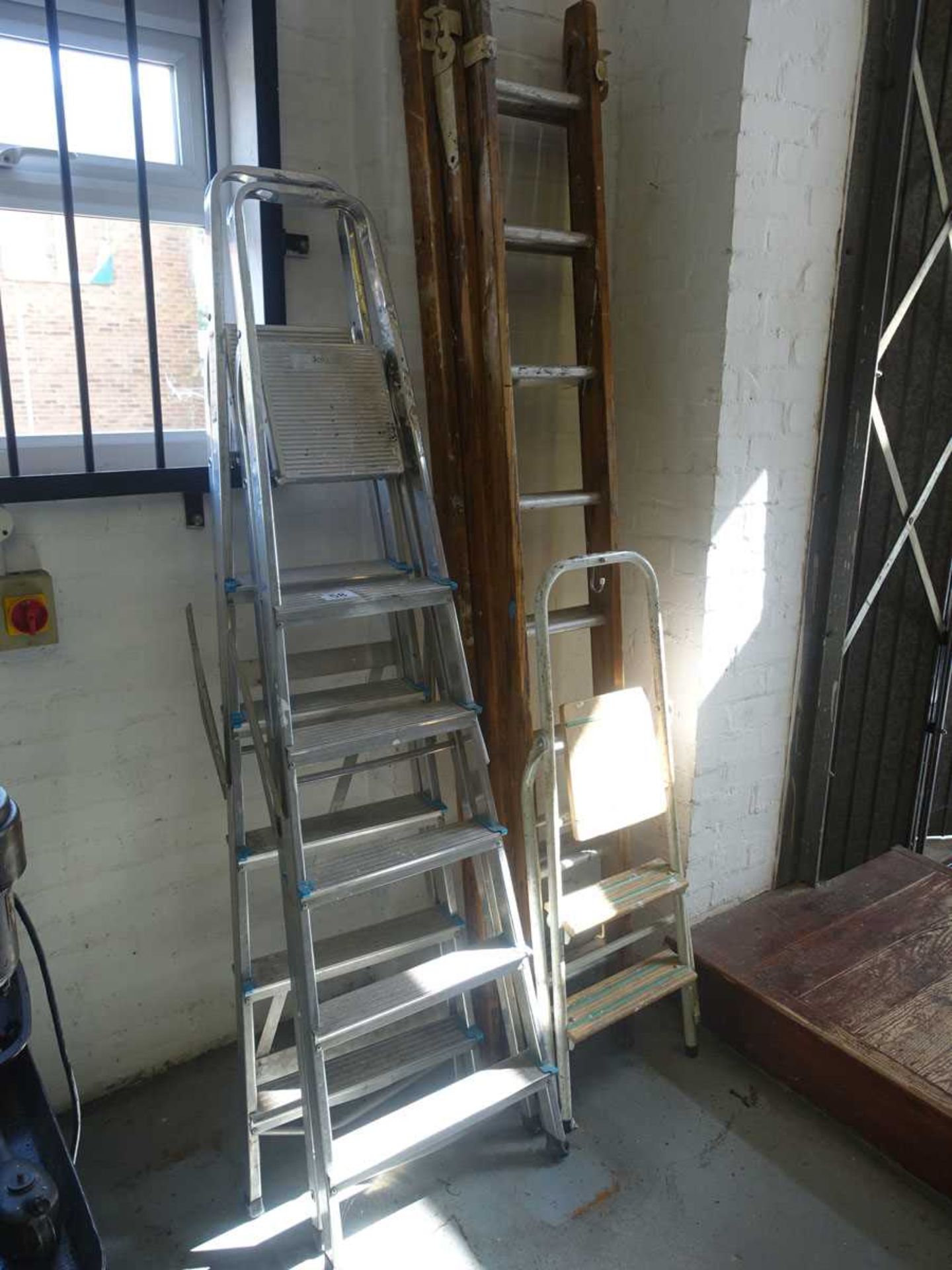 +VAT Various ladders and step-ladders