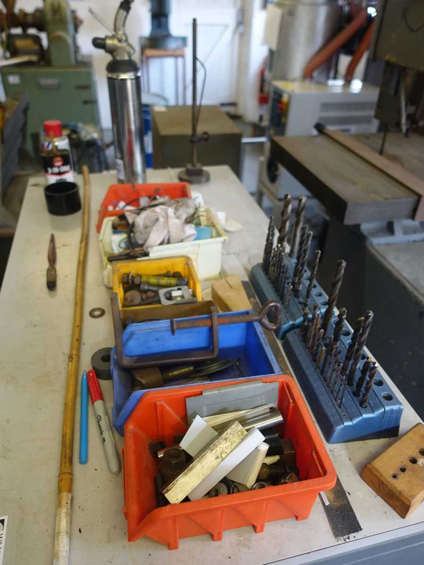 +VAT Willis roller drawer cabinet with contents including tools, inspection equipment, and sundries - Image 7 of 7