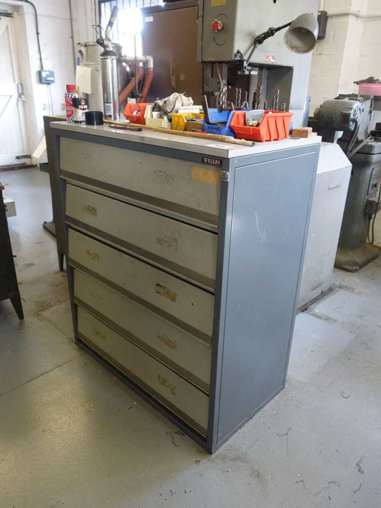 +VAT Willis roller drawer cabinet with contents including tools, inspection equipment, and sundries