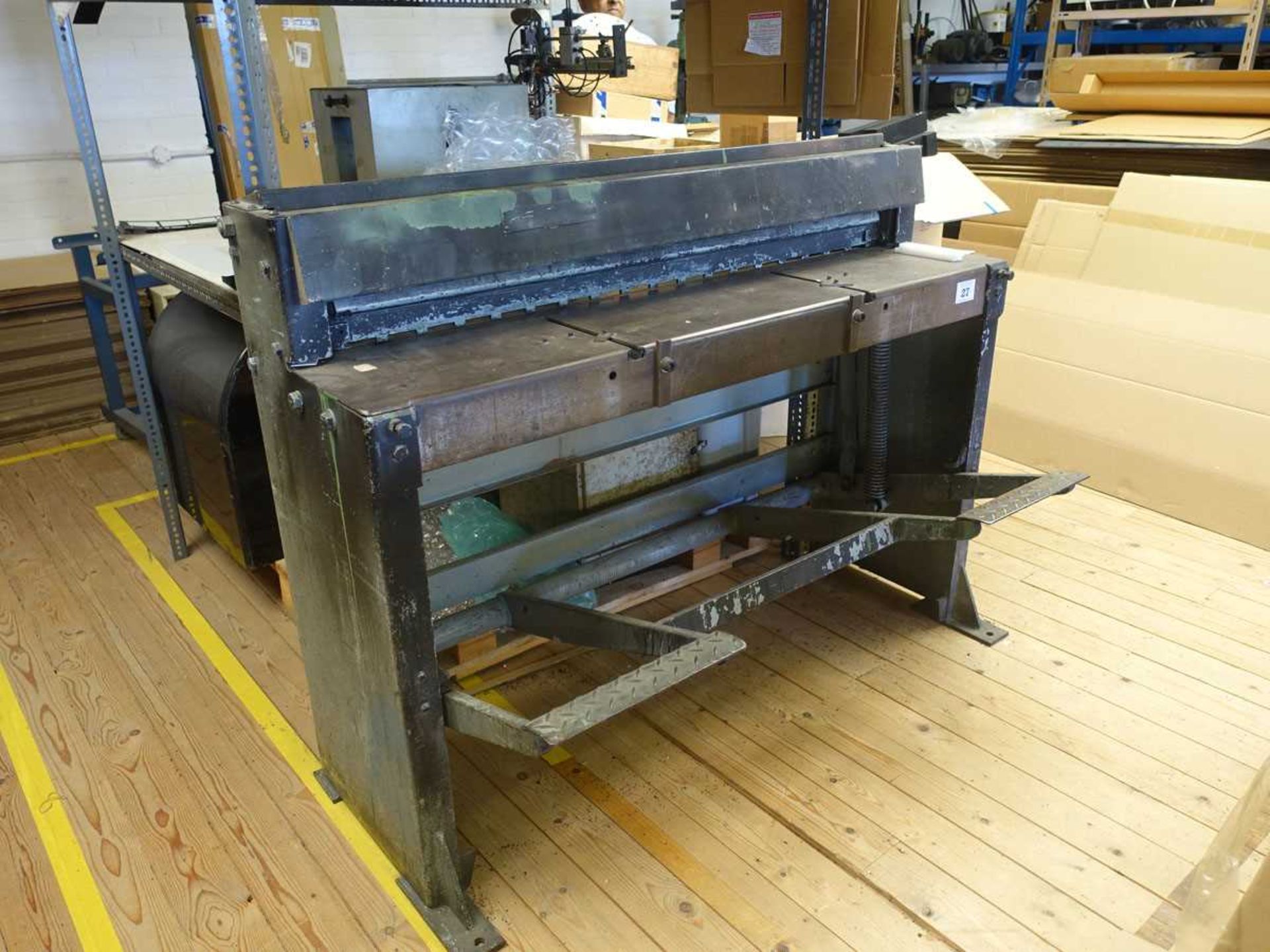 +VAT 4ft treadle operated guillotine, up to 16 gauge (On mezzanine) - Image 2 of 2