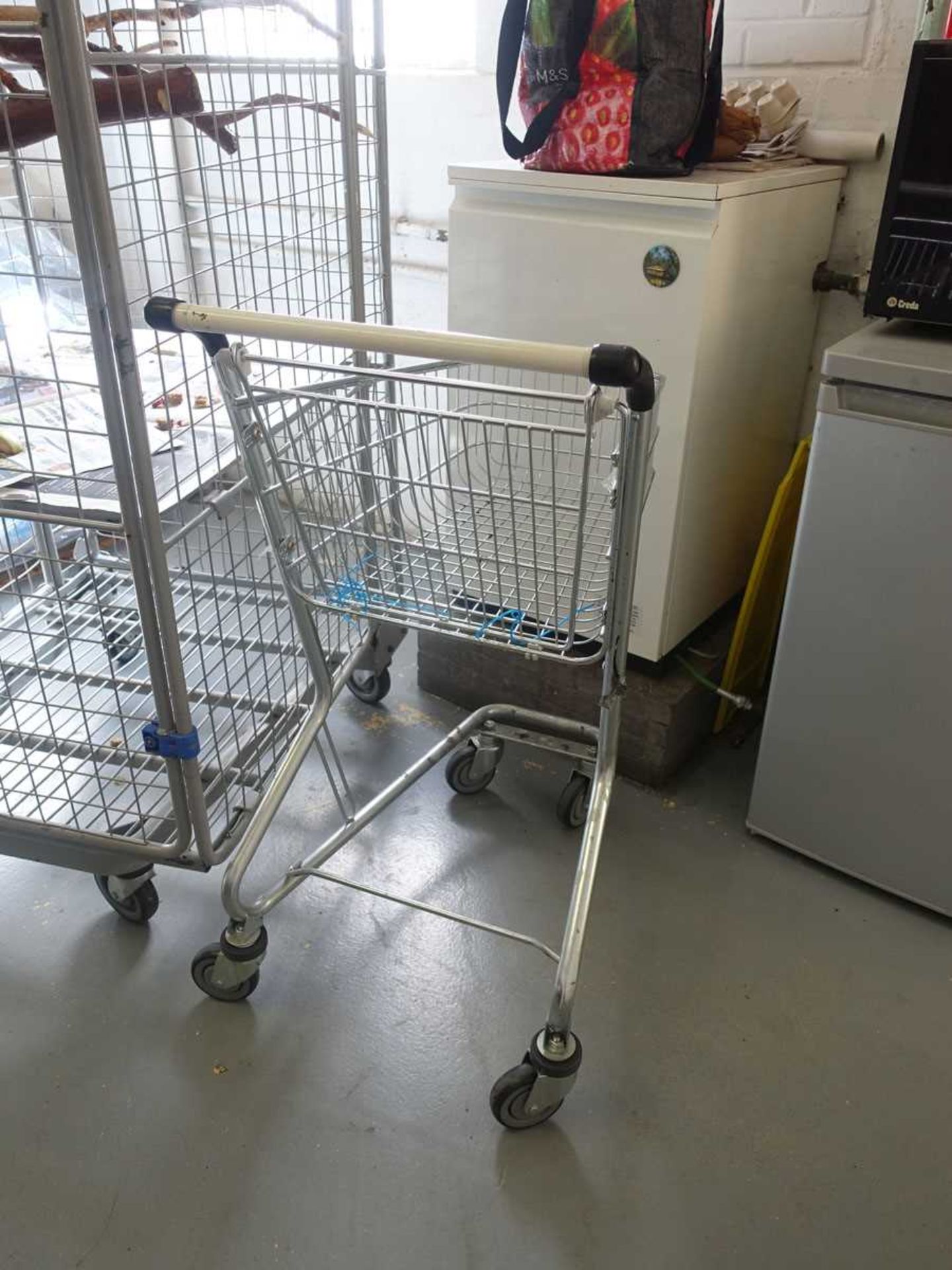 +VAT Narrow double ended platform trolley, with a small shopping trolley and double sided trolley - Bild 4 aus 4
