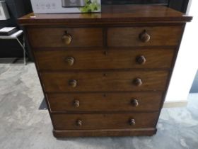 Edwardian mahogany chest of 2 over 4 drawers