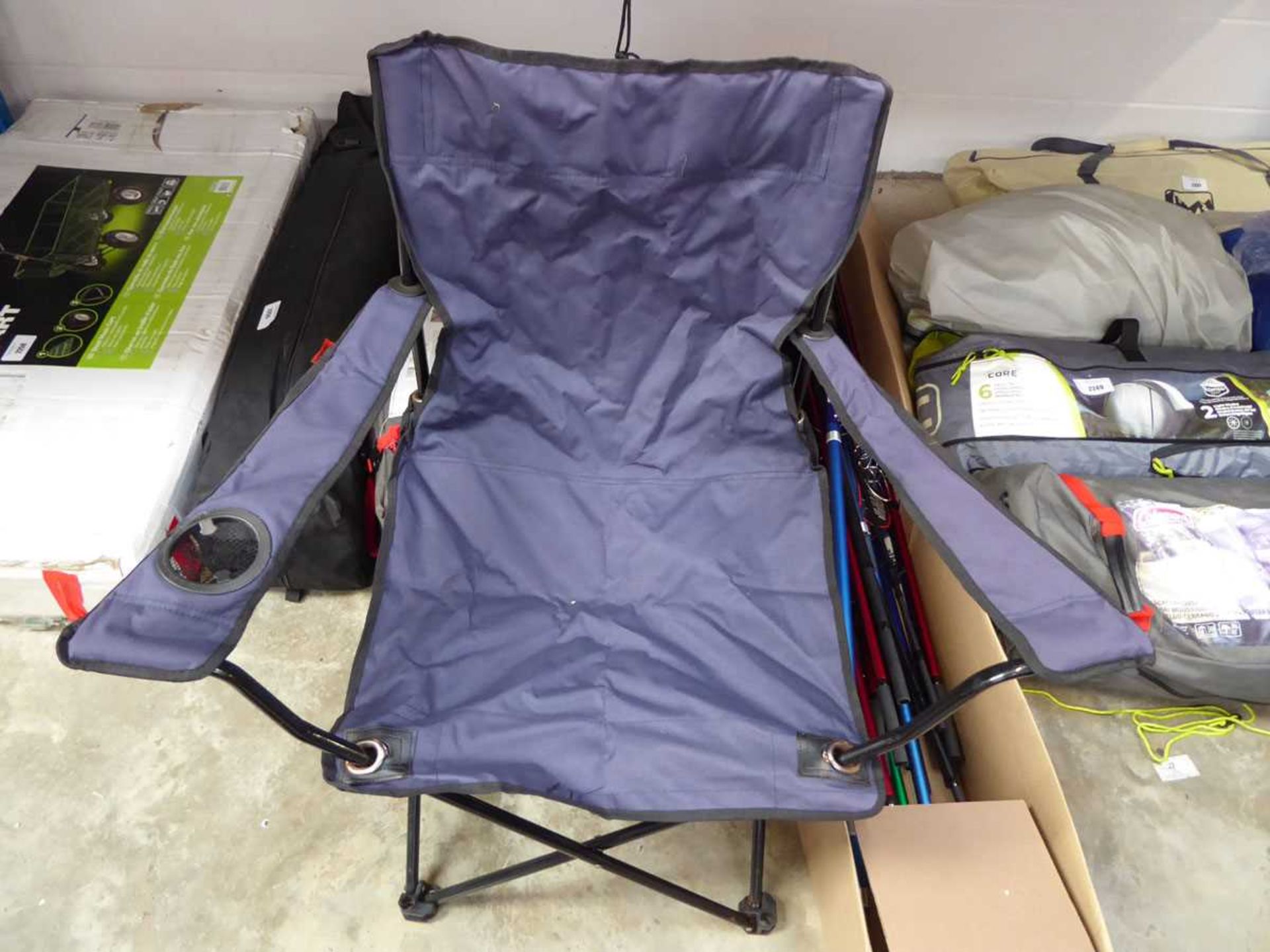 5 collapsible camping chairs - Image 3 of 3