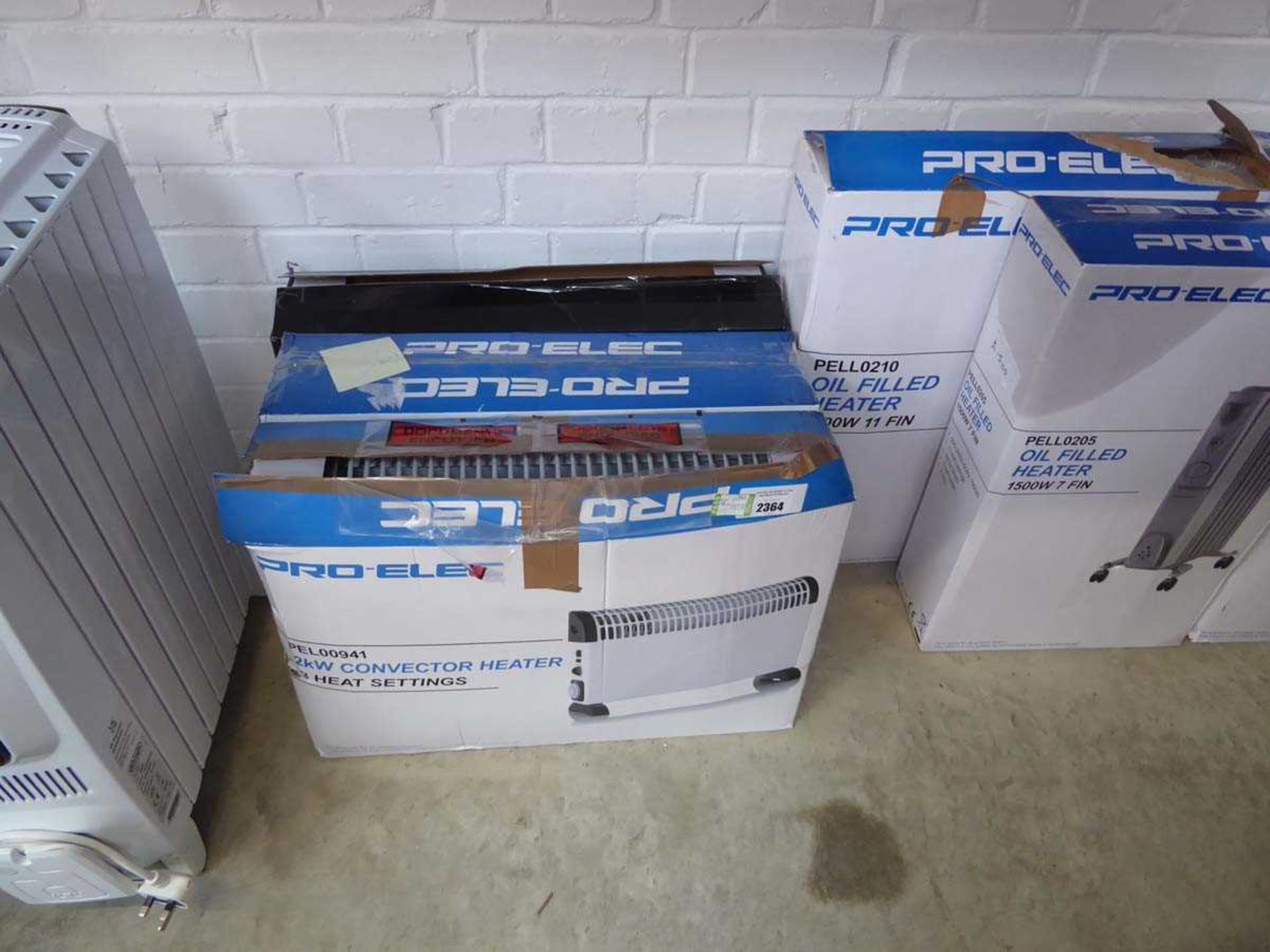 +VAT 4 boxed oil filled radiators, together with 1 unboxed oil filled radiator and 3 boxed convector - Image 2 of 3