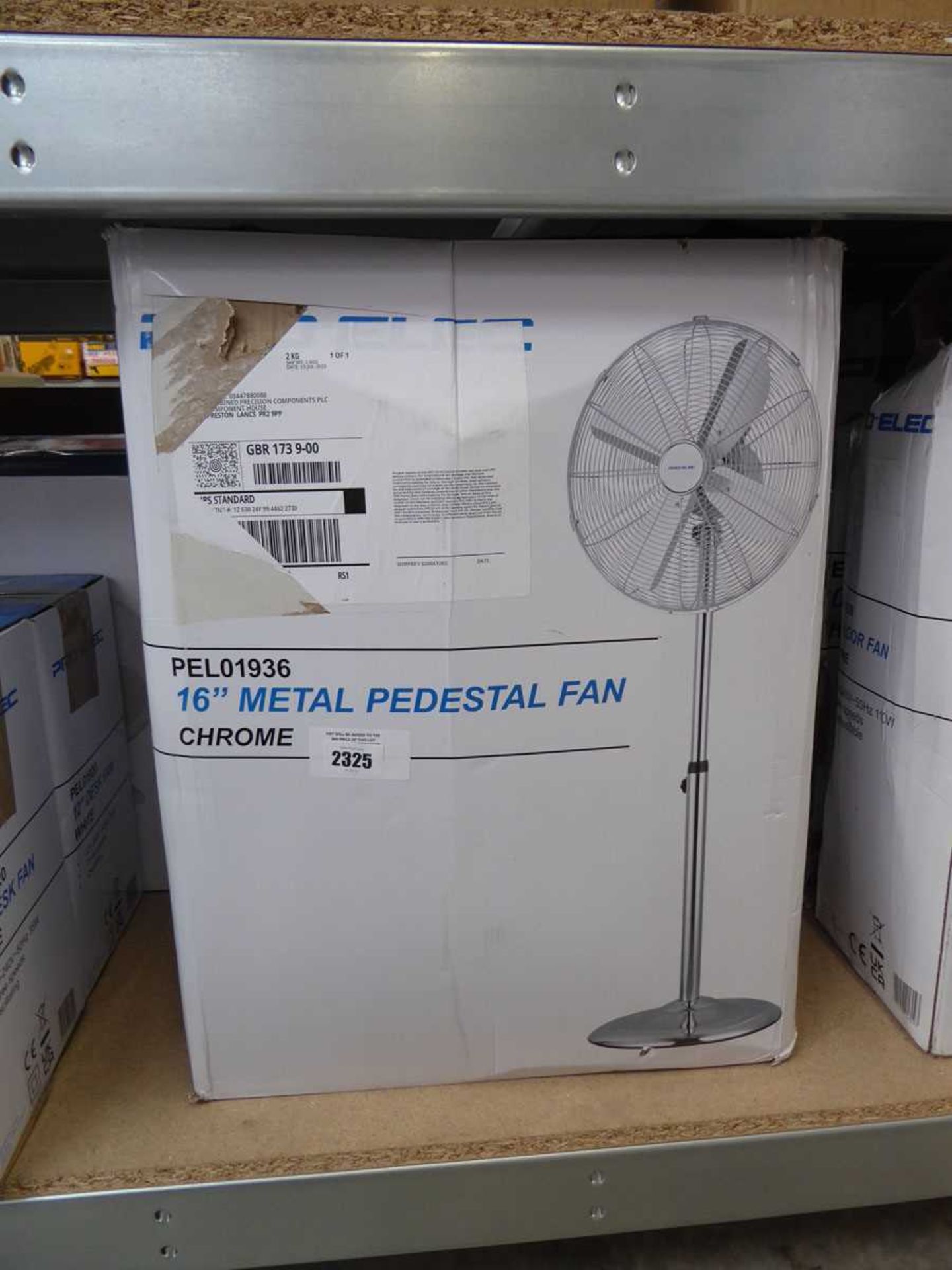 +VAT 5 boxed 16" pedestal fans