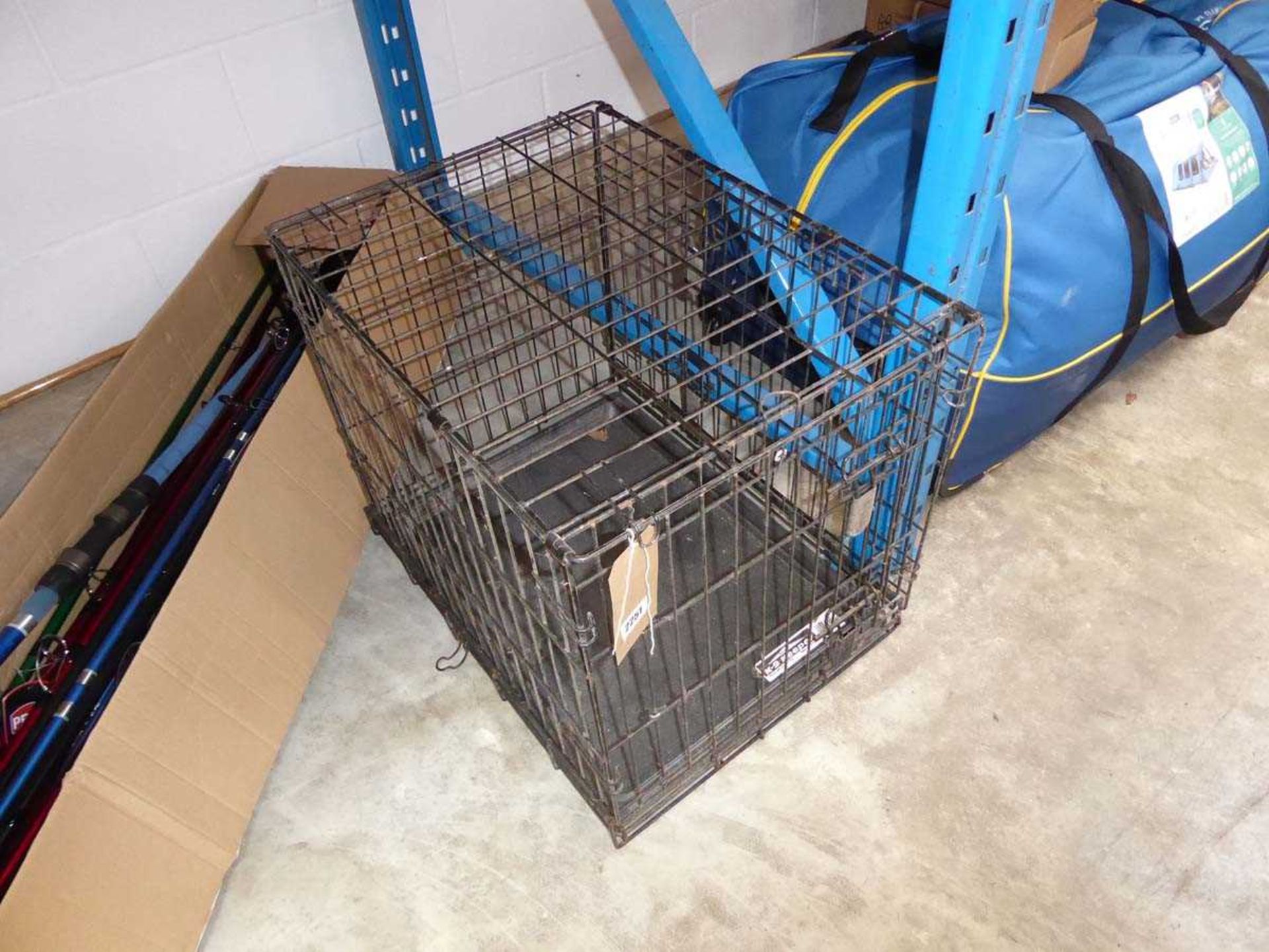 Small collapsible dog crate