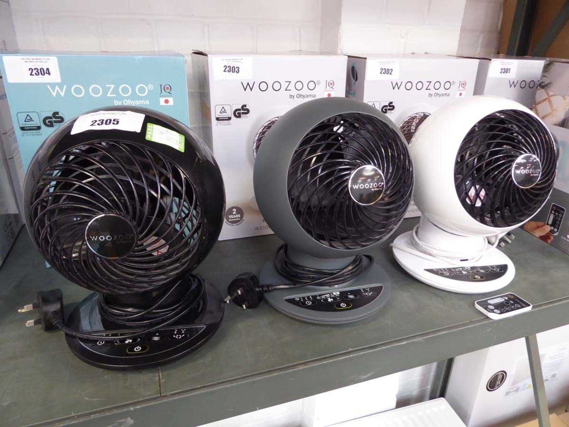 +VAT 3 unboxed Woozoo fans (1 black, 1 grey, 1 white)