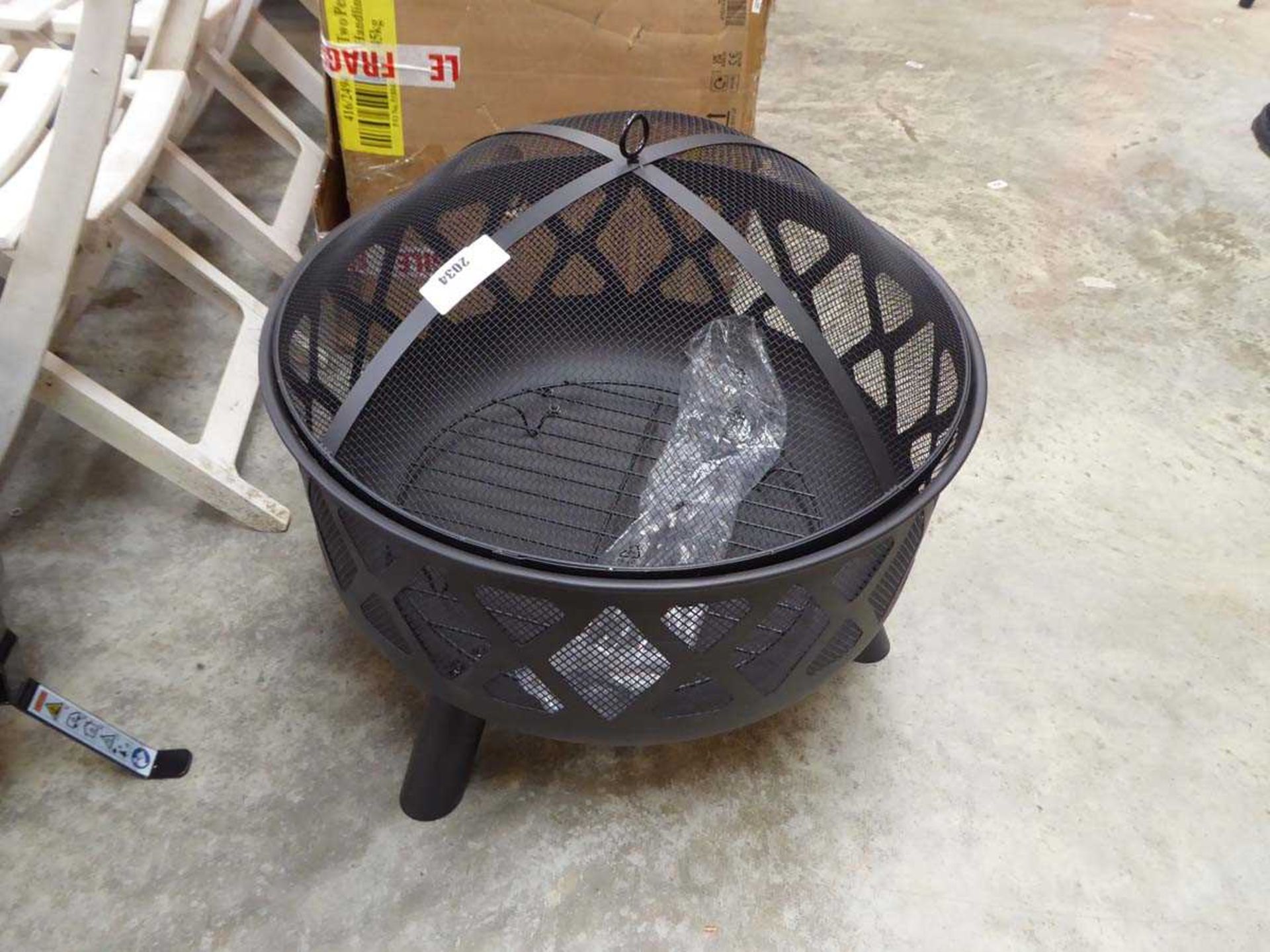 +VAT Black circular firepit