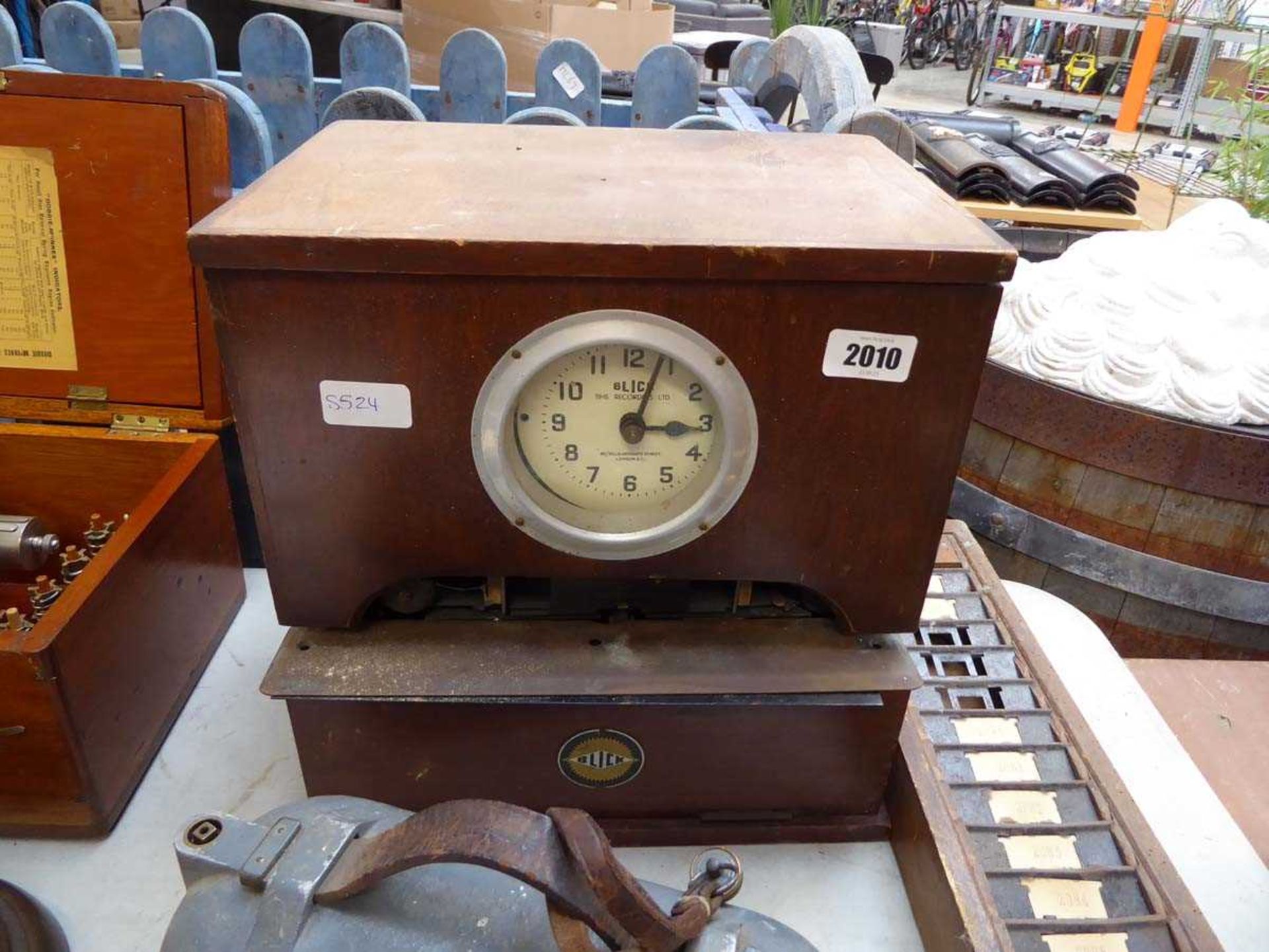 Blick wooden cased clocking in machine by Time Record Ltd. of Aldersgate Street, London with card - Image 2 of 2