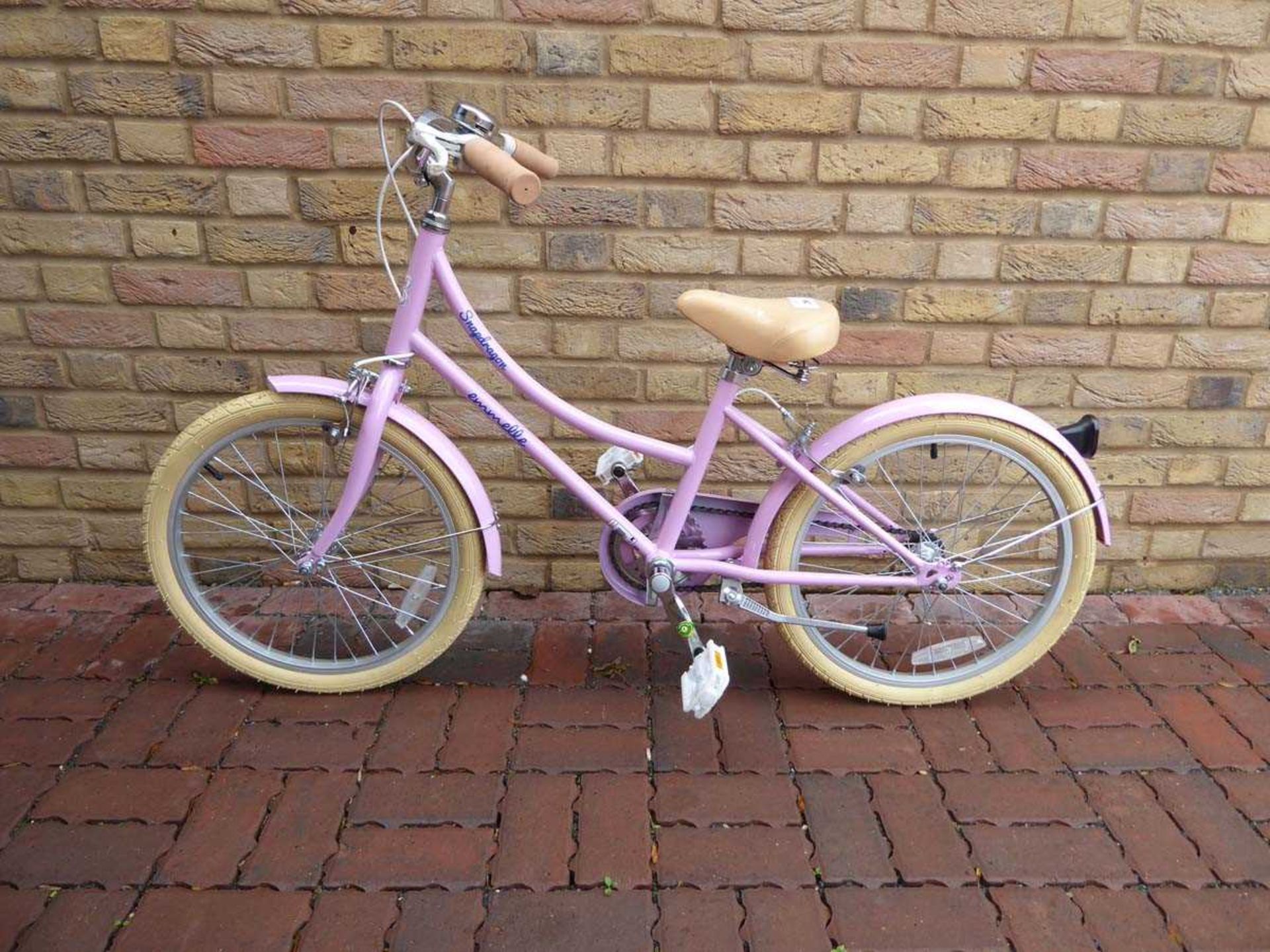 +VAT Girls Emmelle Snap Dragon bike in pink and cream