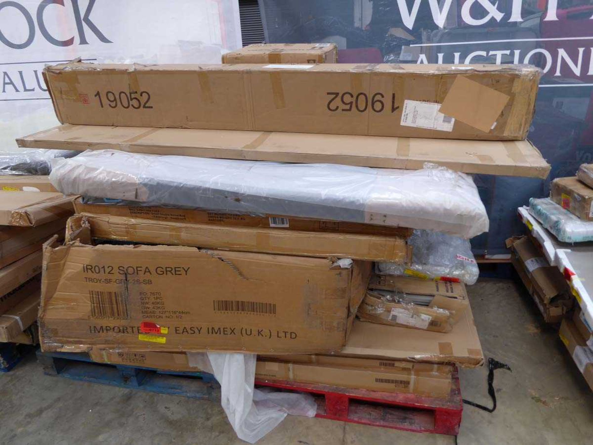 +VAT 3 pallets containing a large quantity of flat pack furniture - Image 4 of 4