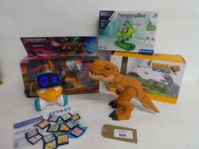 +VAT Quantity of childrens toys incl. Science Museum jumping bot, 2 Dinosaur World dinosaurs,