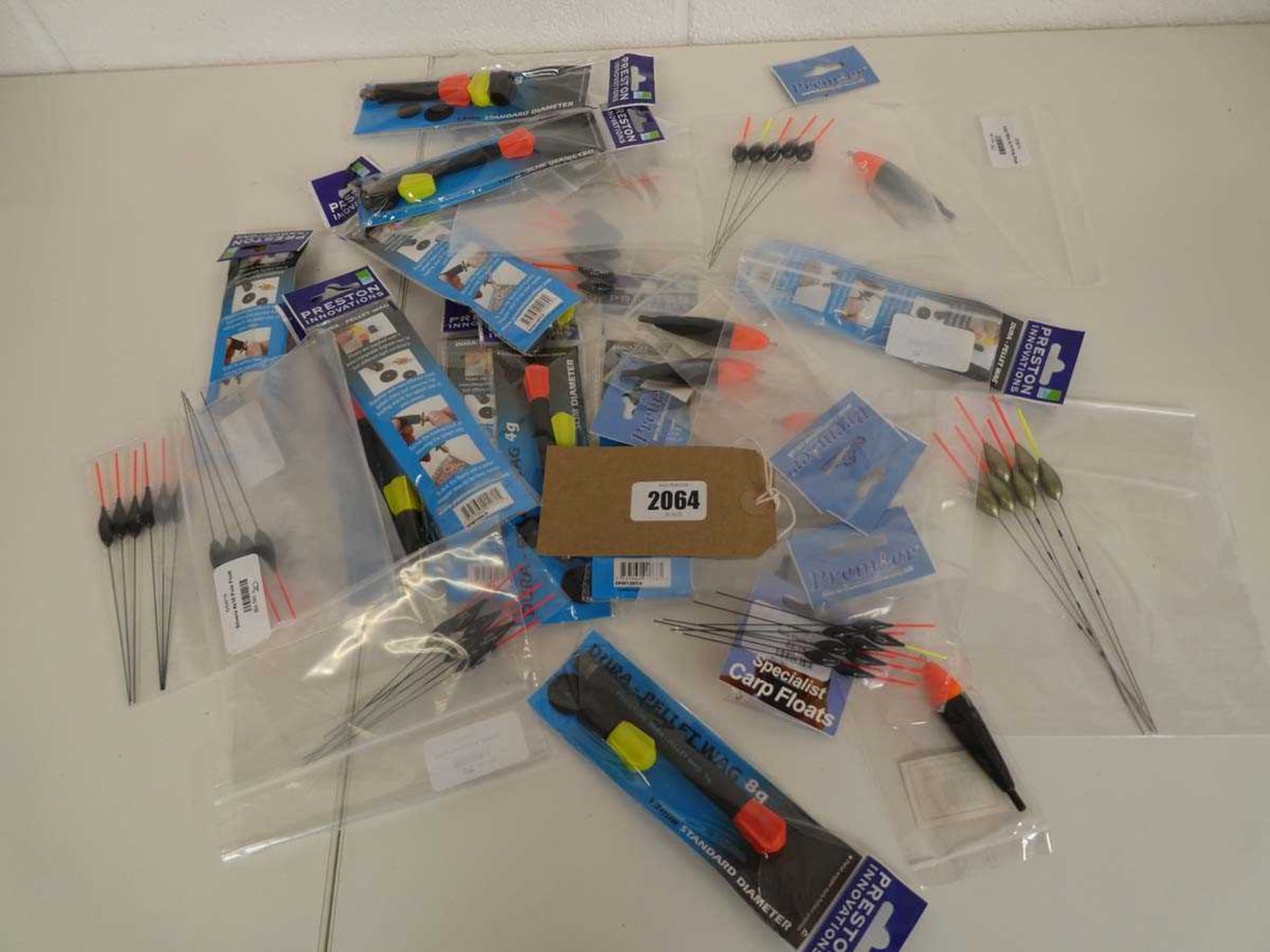 Quantity of fishing floats incl. pellet waggler, pole floats, surface controllers, etc.