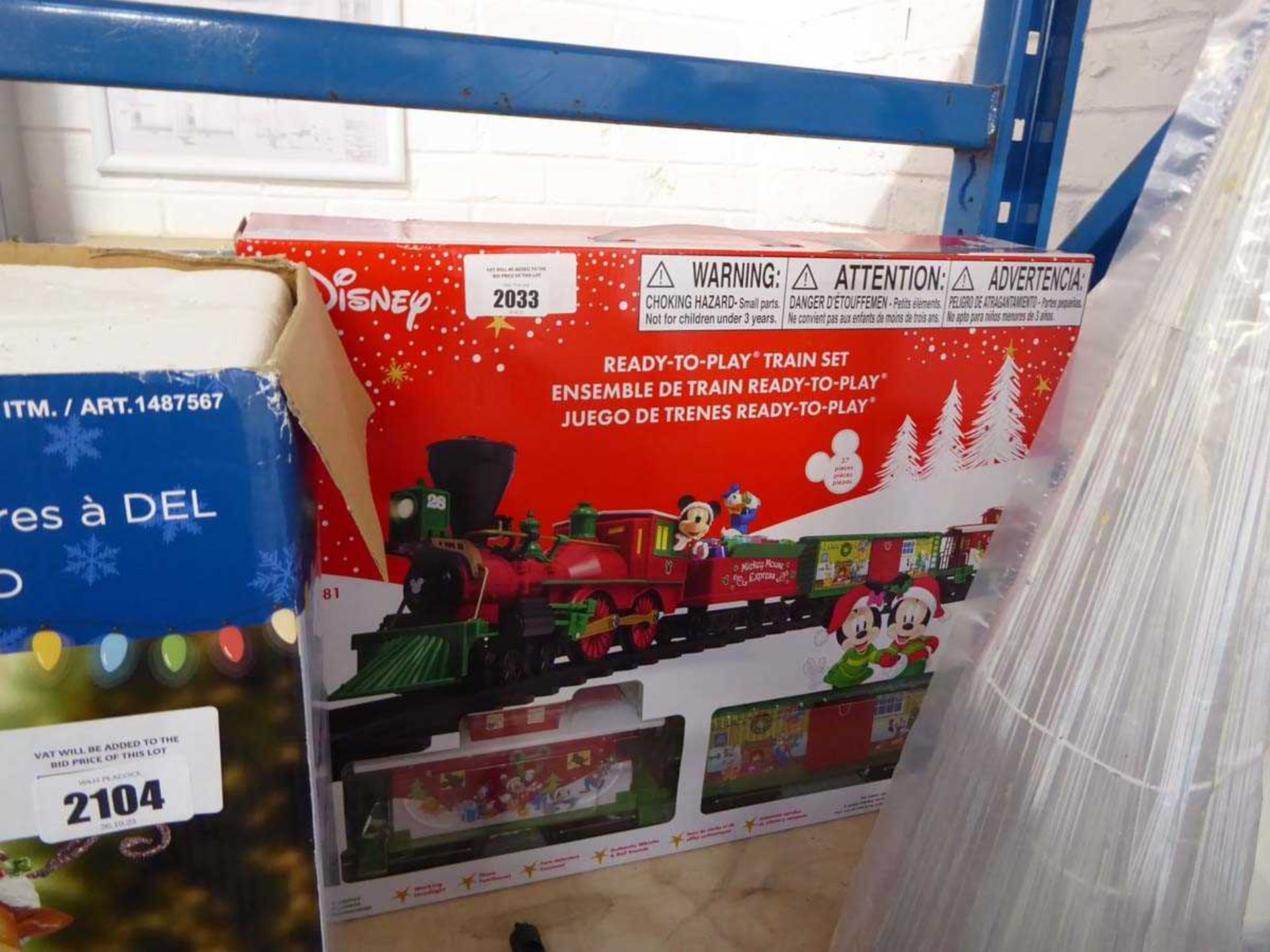 +VAT Boxed Disney Christmas ready to play train set