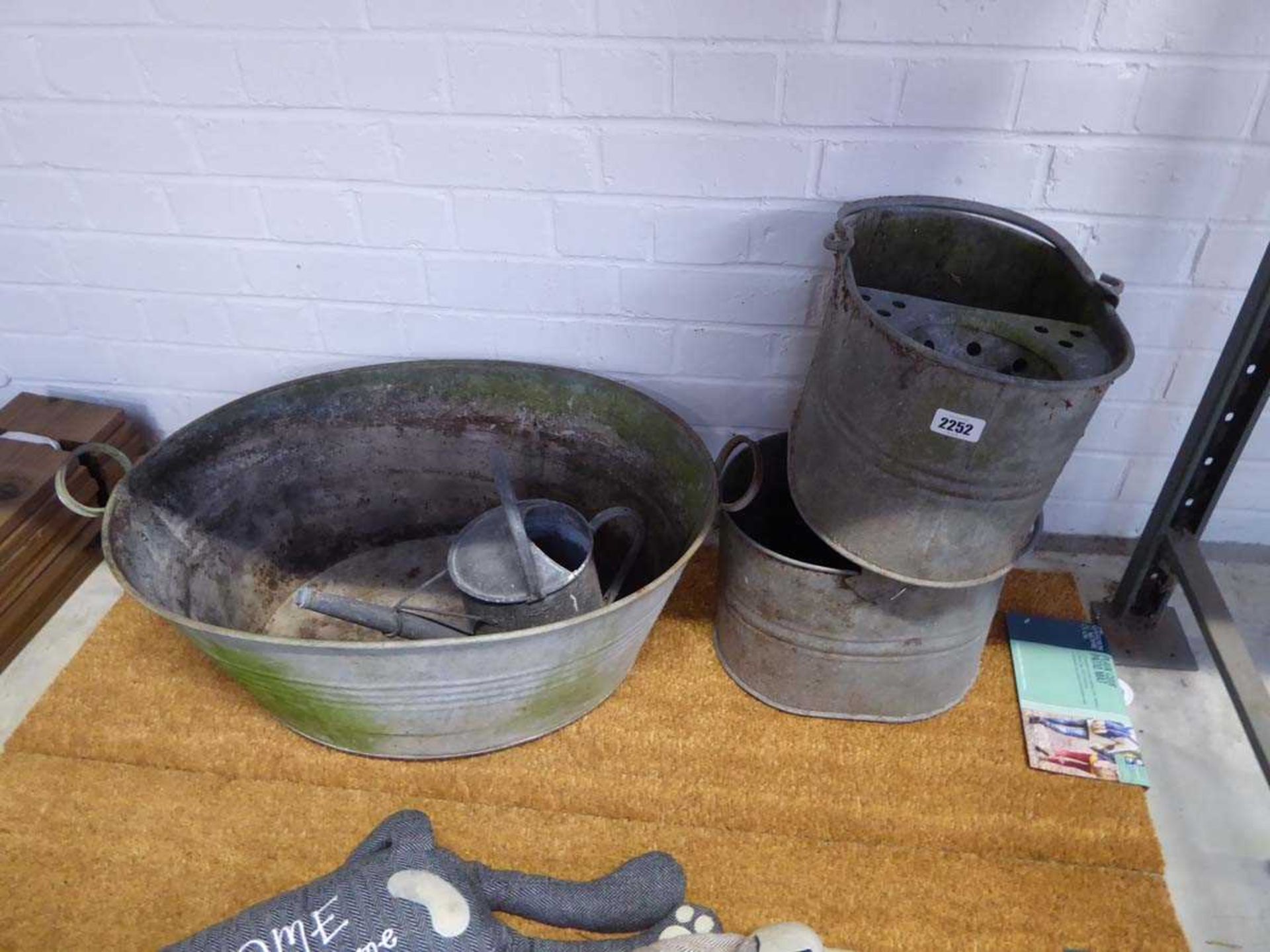 Galvanised twin handled tub with galvanised watering can and 2 galvanised mop buckets