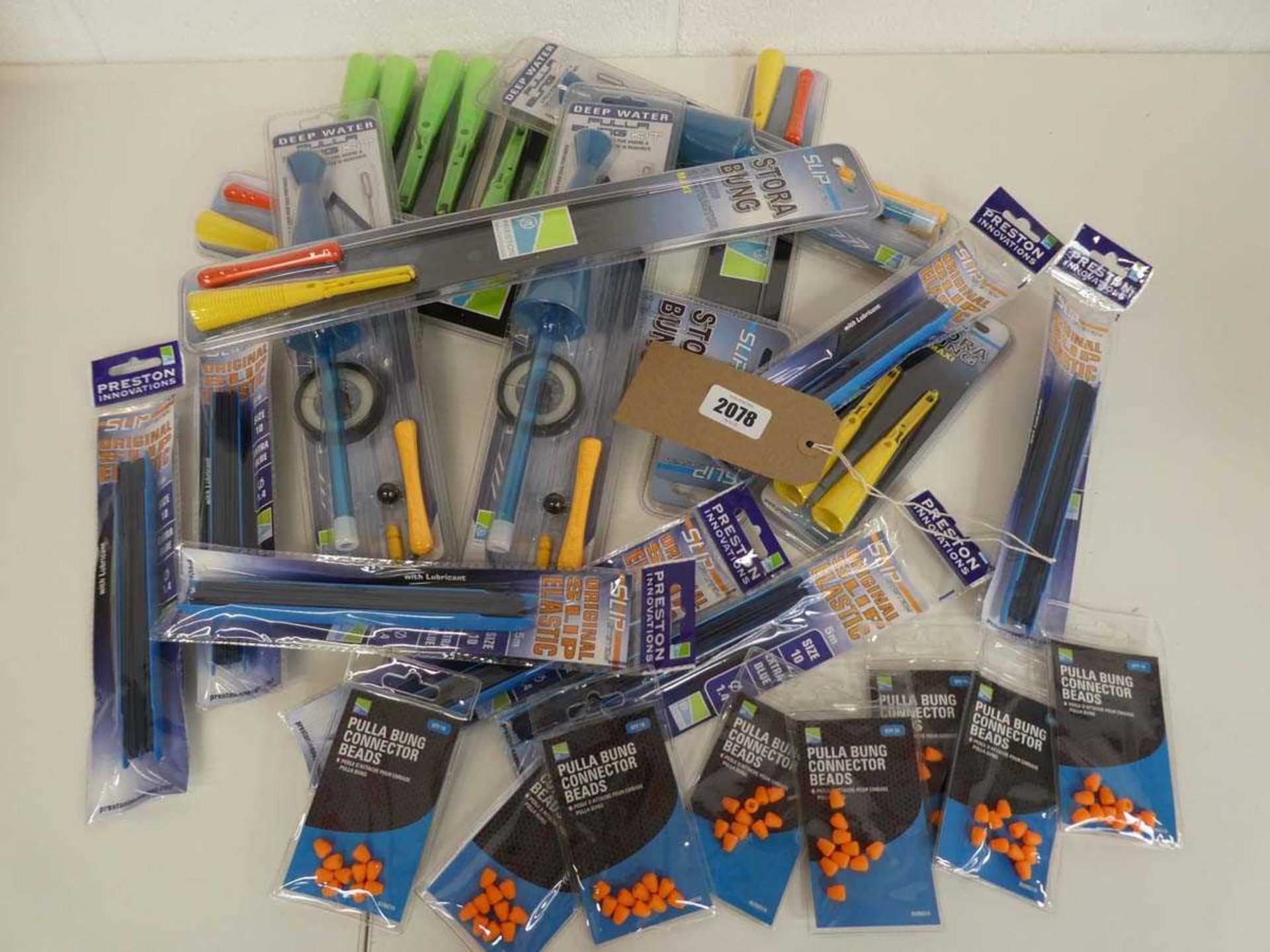 Quantity of Preston Innovations fishing accessories incl. slip system stora bungs, original slip