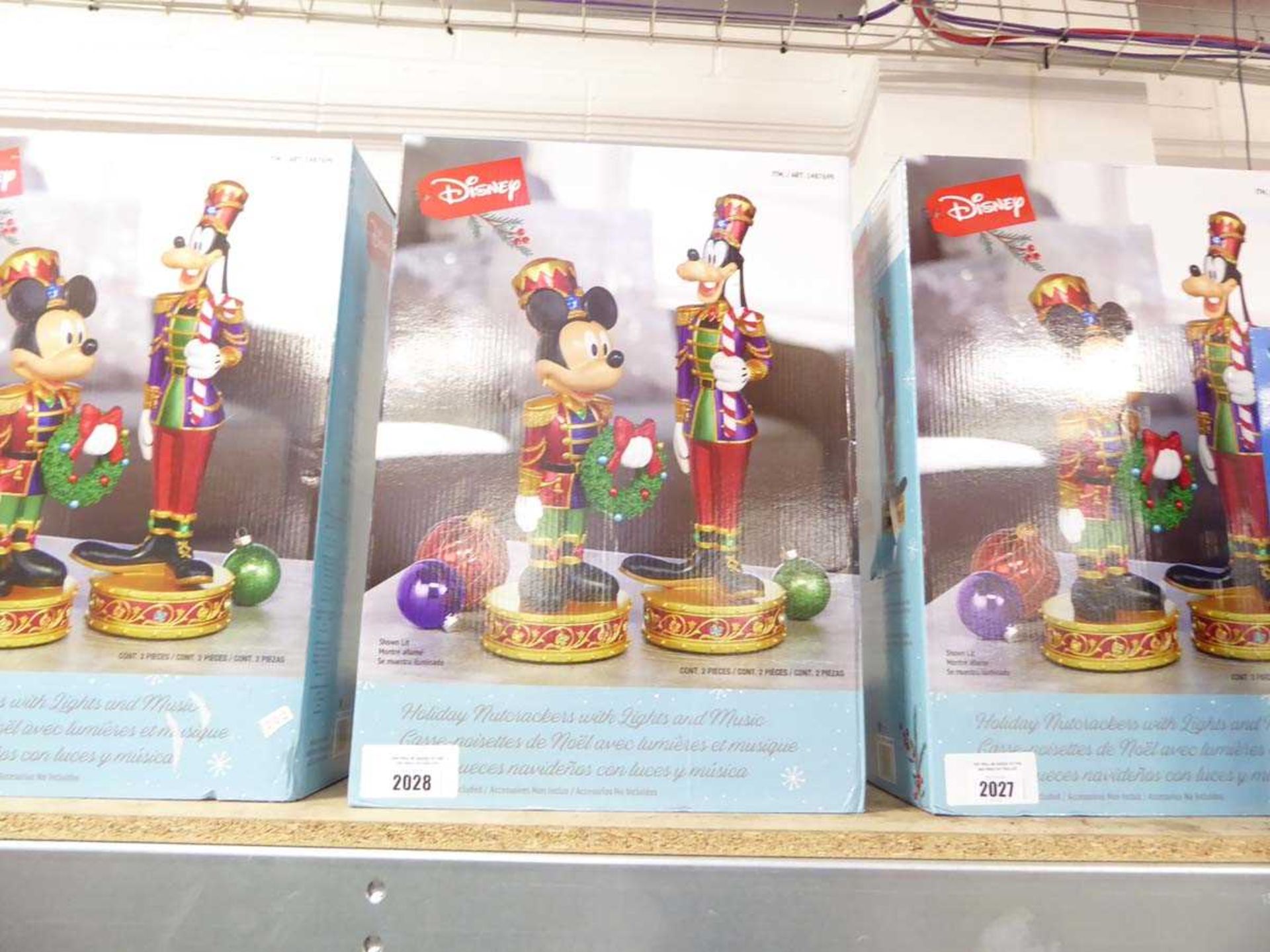 +VAT Boxed Disney pre-lit animated holiday nutcracker set