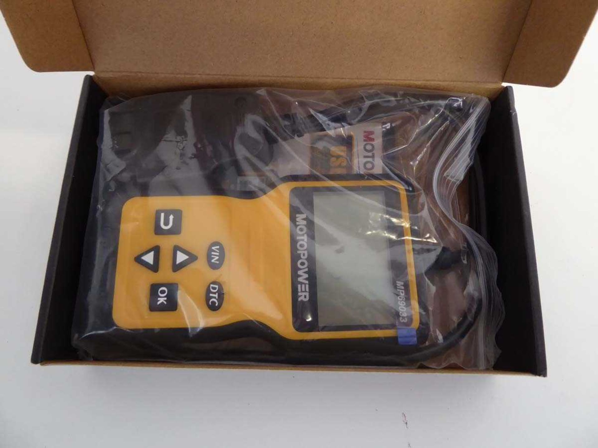 +VAT Boxed Motopower MP69033 automobile OBD diagnostic instrument kit - Image 2 of 2