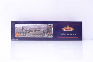 Bachmann Branch-Line 1:76/00 scale model 'Heritage Range' 32-850 9F 2-10-0 Standard 92220 Evening