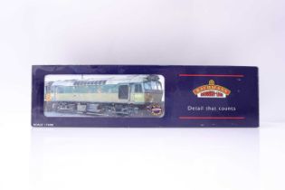 Bachmann Branch-Line 1:76/00 scale model, 32-413 Class 25/2 Diesel D5237 BR Two Tone Green, boxed