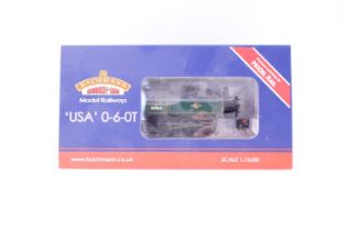 Bachmann Branch-Line 1:76/00 scale model, MR-104 USA Class 0-6-0T 30064 BR Lined Green Late Crest,