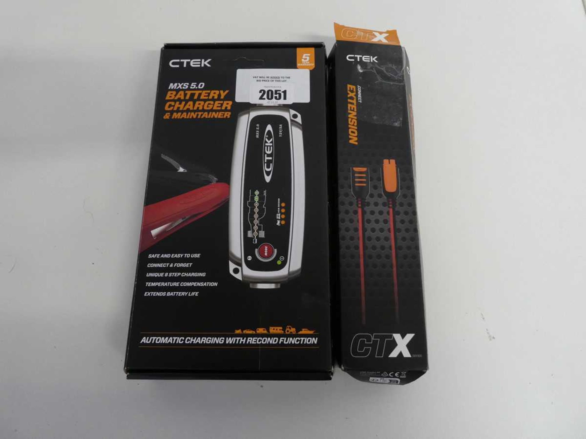 +VAT Boxed CTEK MXS5.0 car battery charger and maintainer with CTEK Connect extension cable