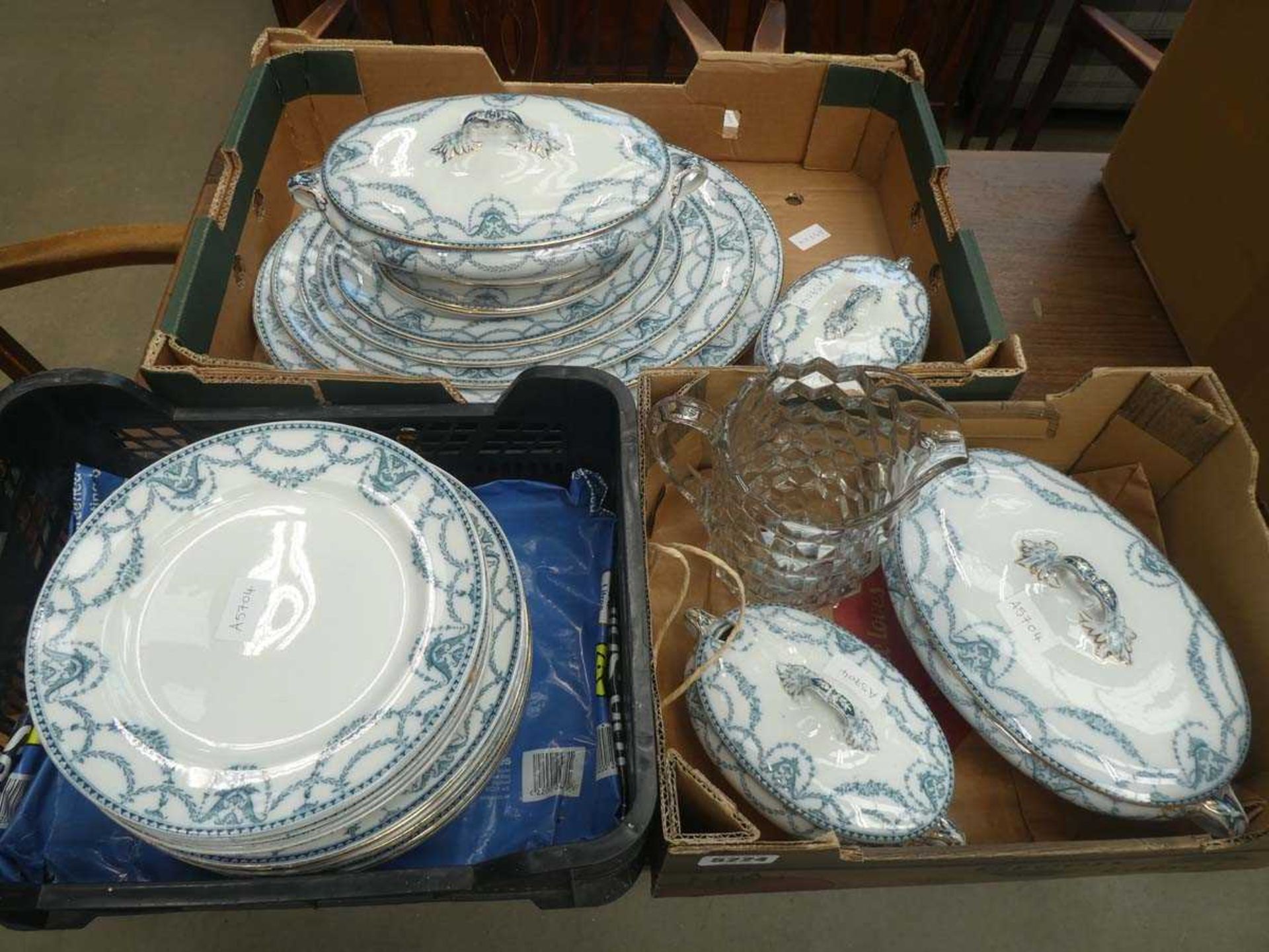 Quantity of Bridgewood and Sons laurel patterned crockery plus a glass water jug