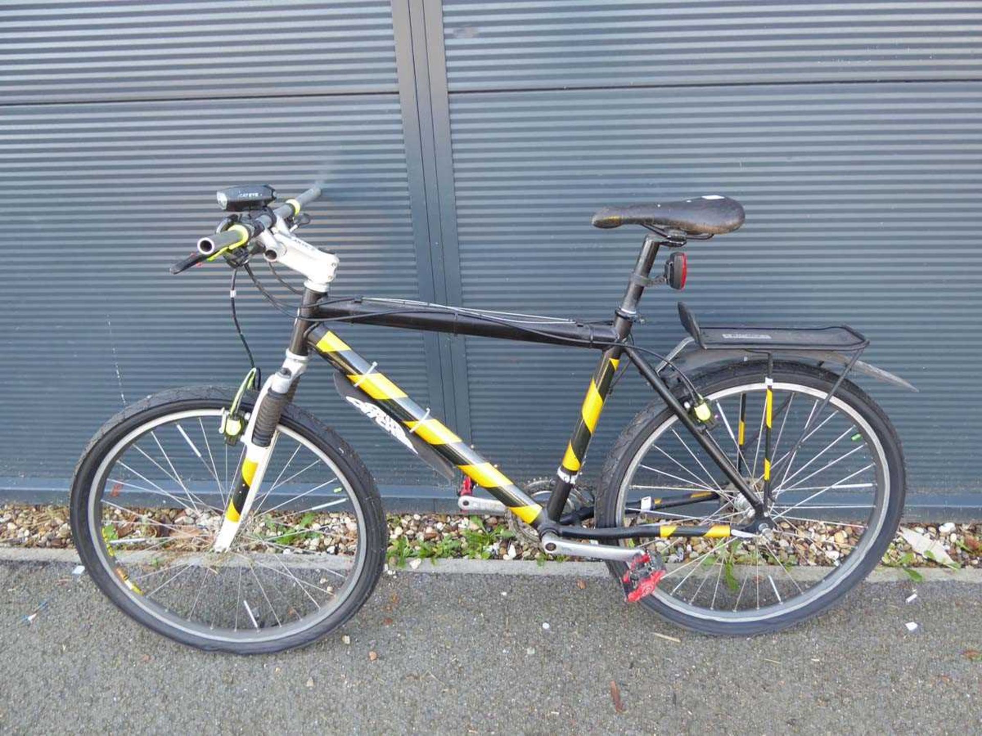 Black and yellow gents mountain bike