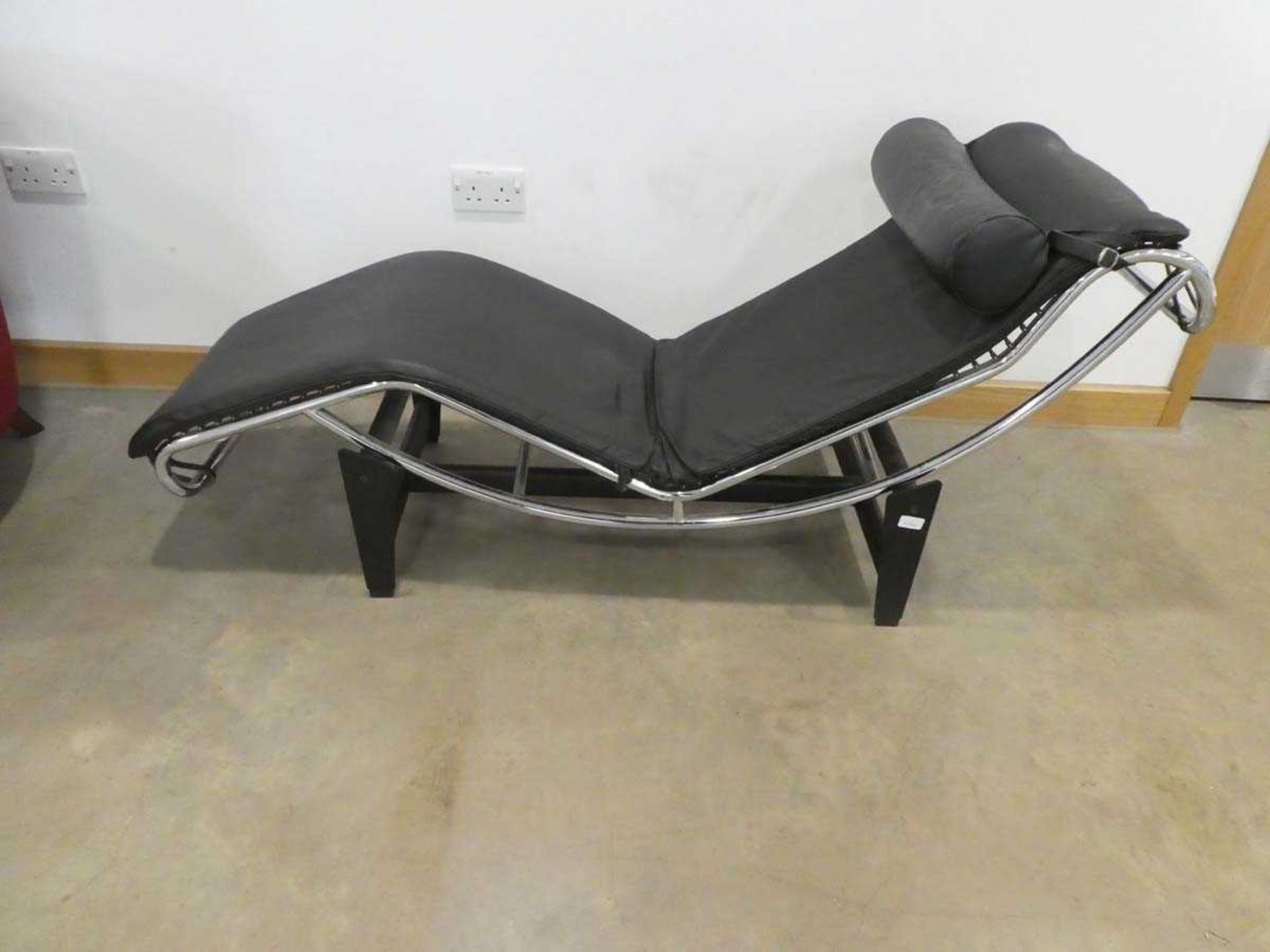 Cassina style chaise lounge