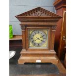 (4) Oak bracket clock