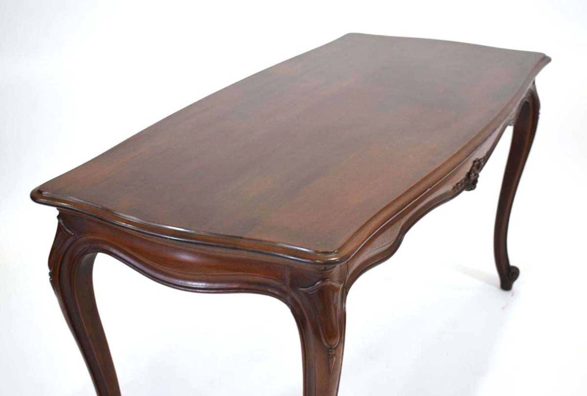 A 19th century mahogany centre or dining table of cushioned serpentine form with four cabriole - Image 2 of 2