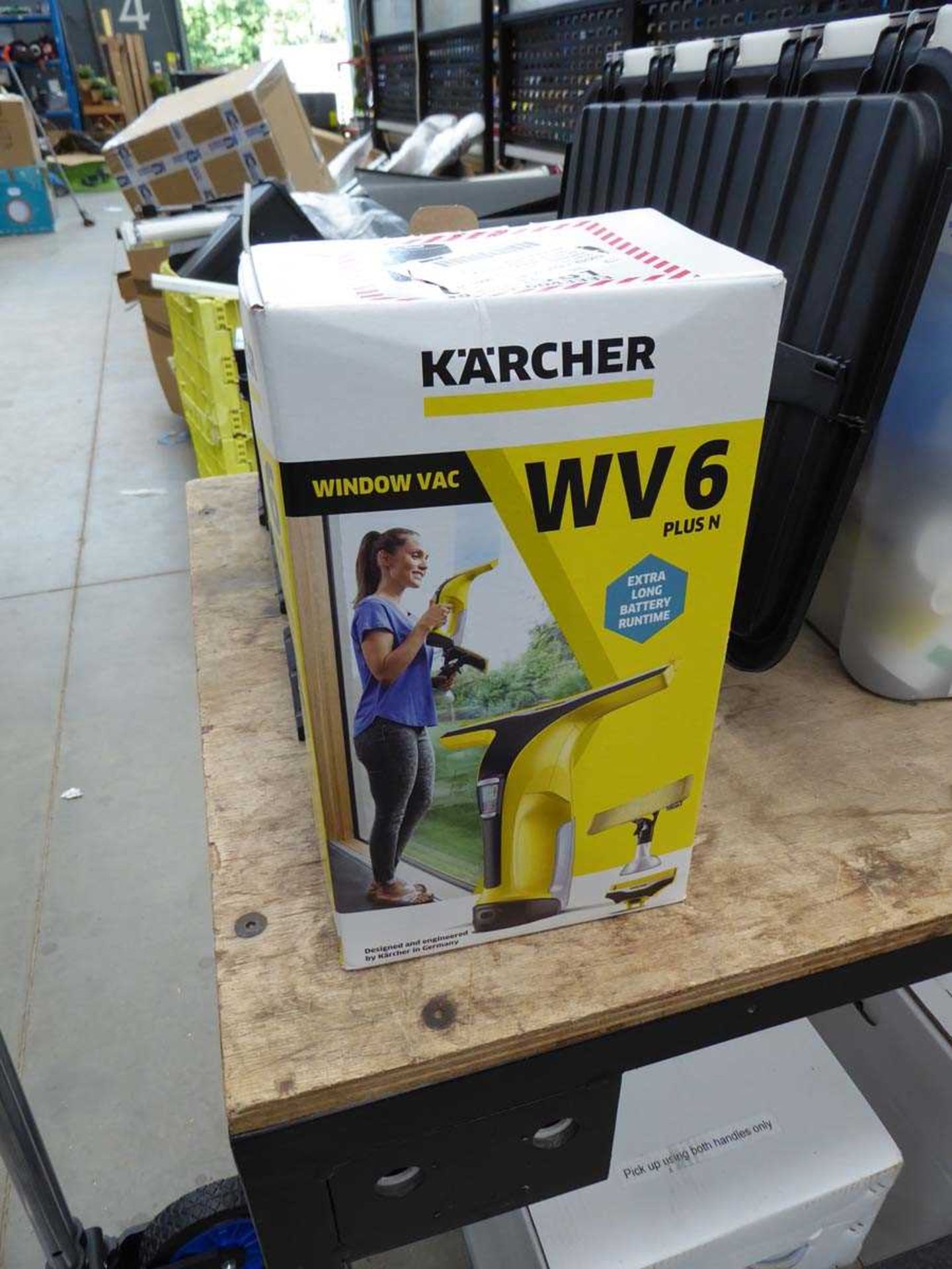 +VAT Karcher window vac