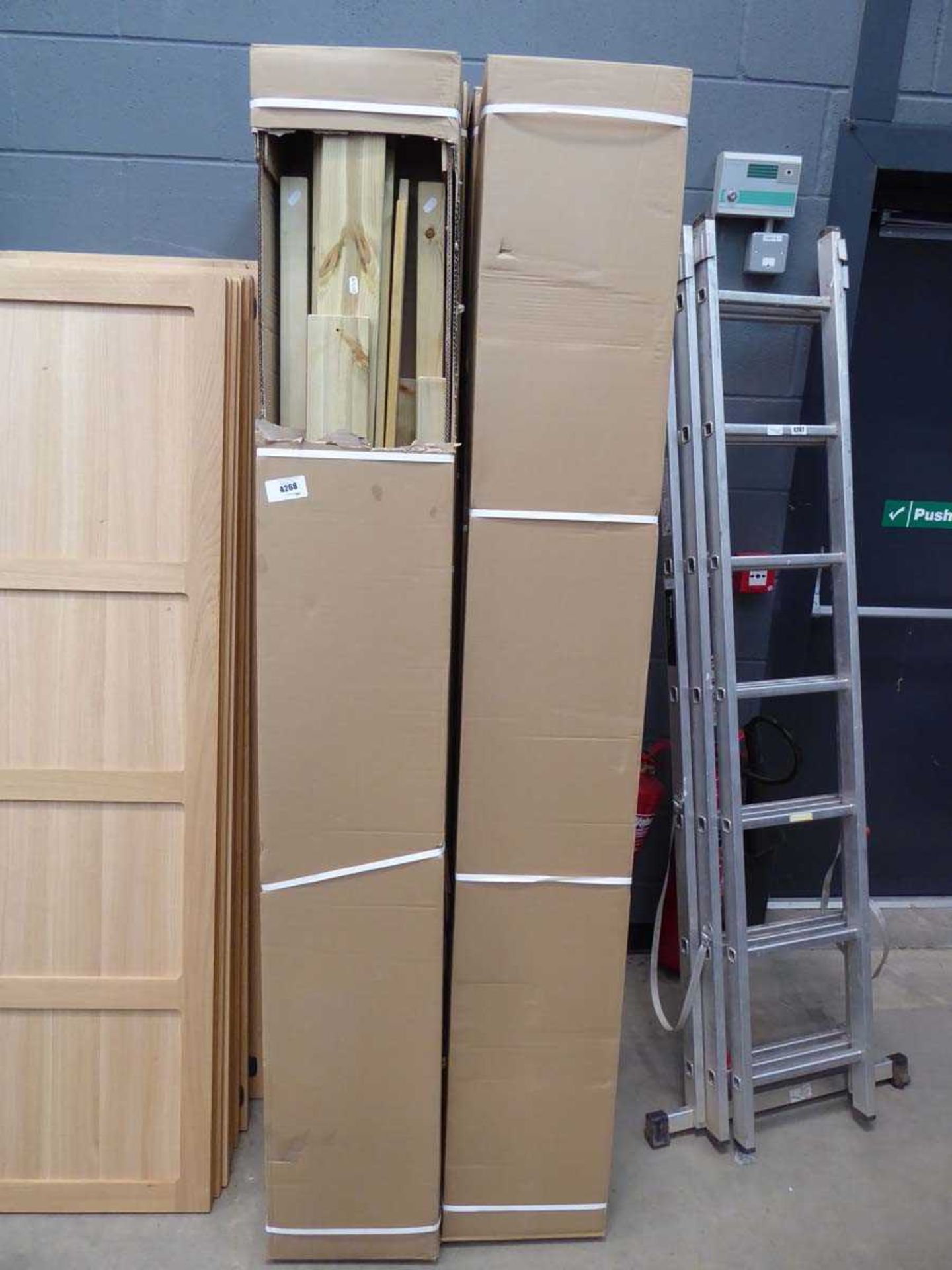 +VAT 8 boxes of assorted wooden slats and posts