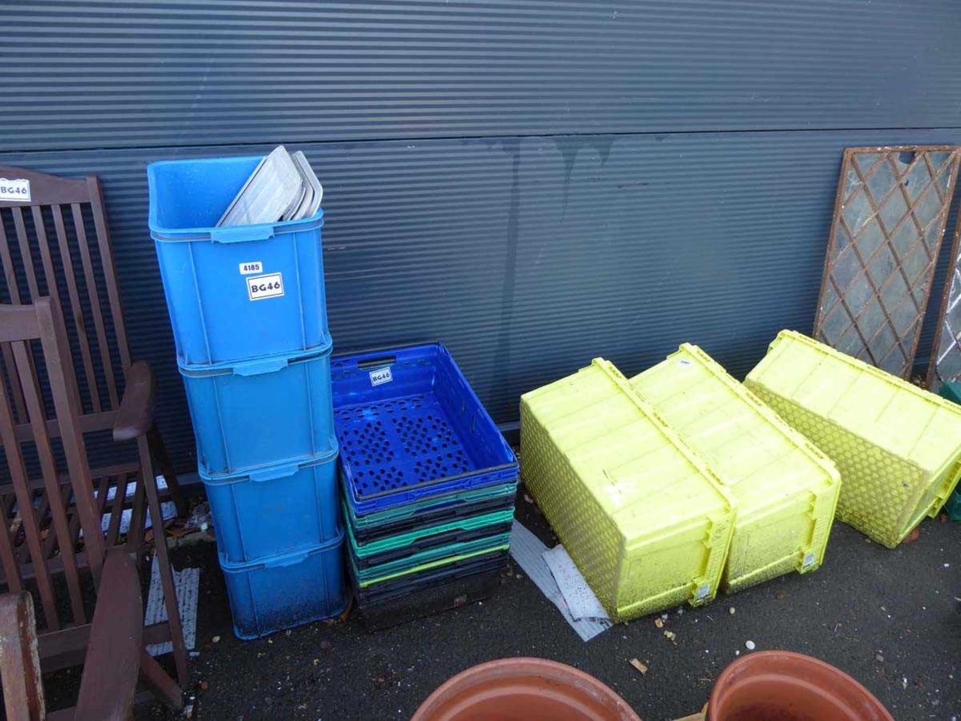 Quantity of plastic storage boxes - Image 2 of 2