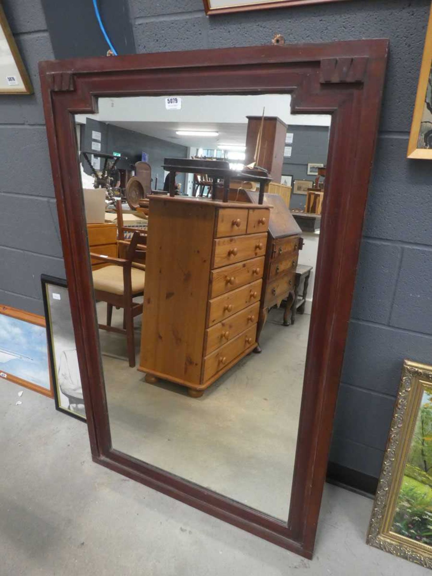 Rectangular mirror in natural wood frame