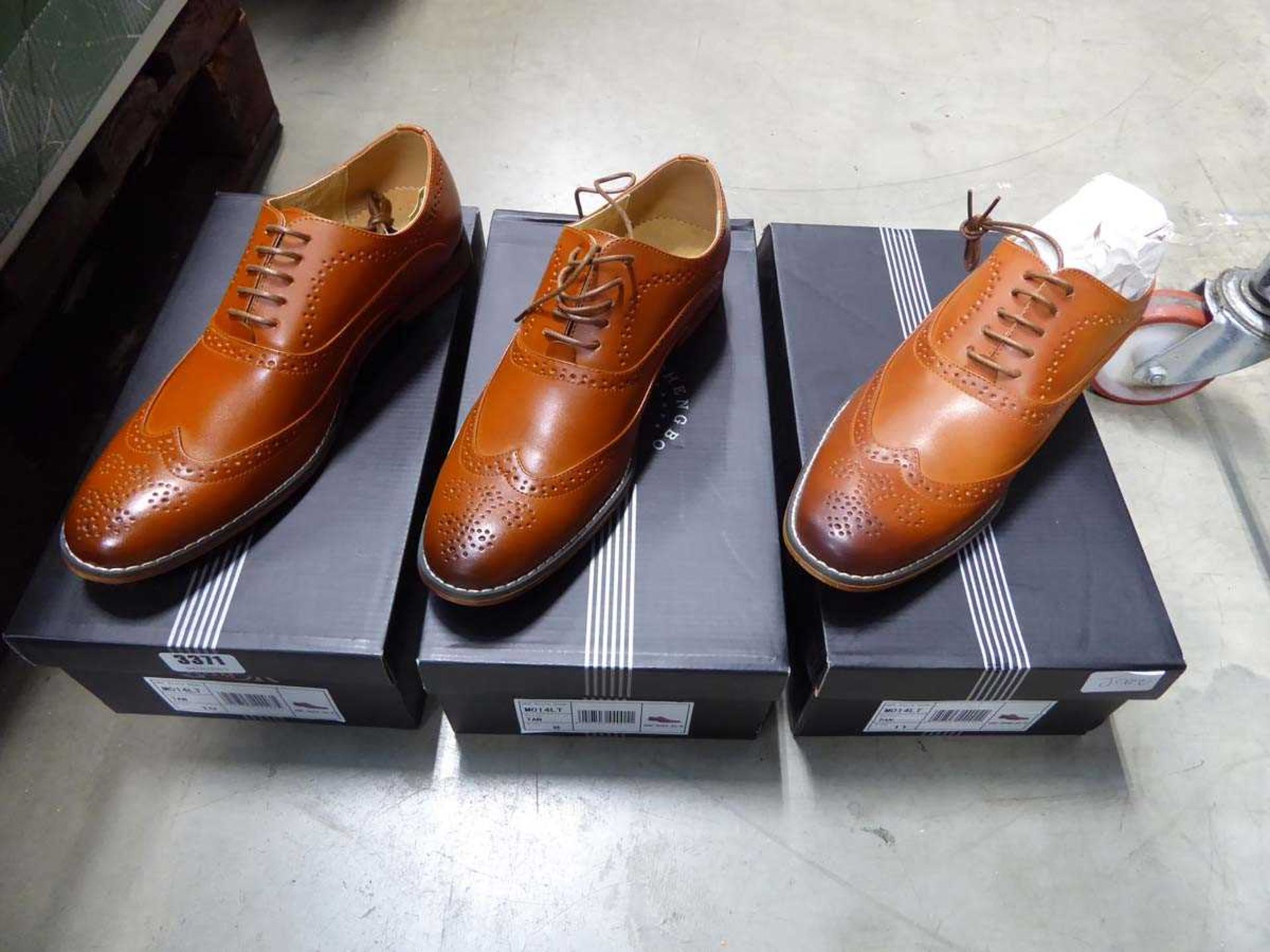 3 boxed of Goor mens shoes
