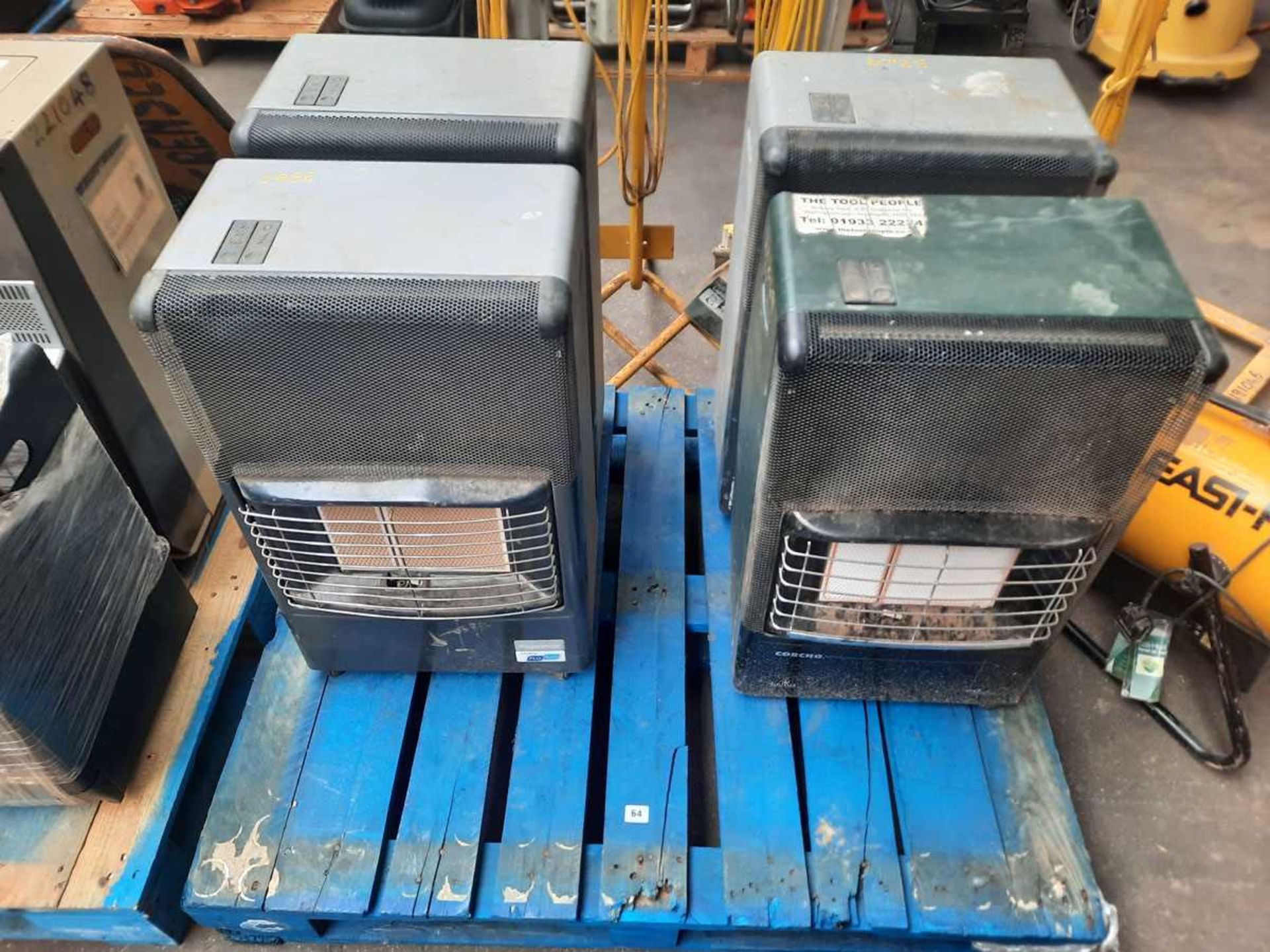 +VAT Pallet with 4 SuperSer type gas heaters