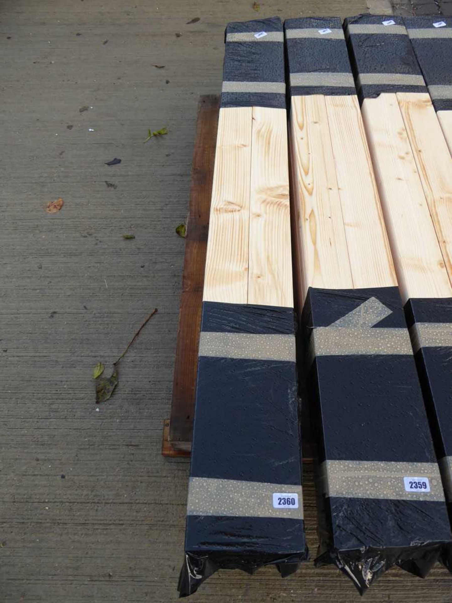 Bundle of 10 CLS timber lengths