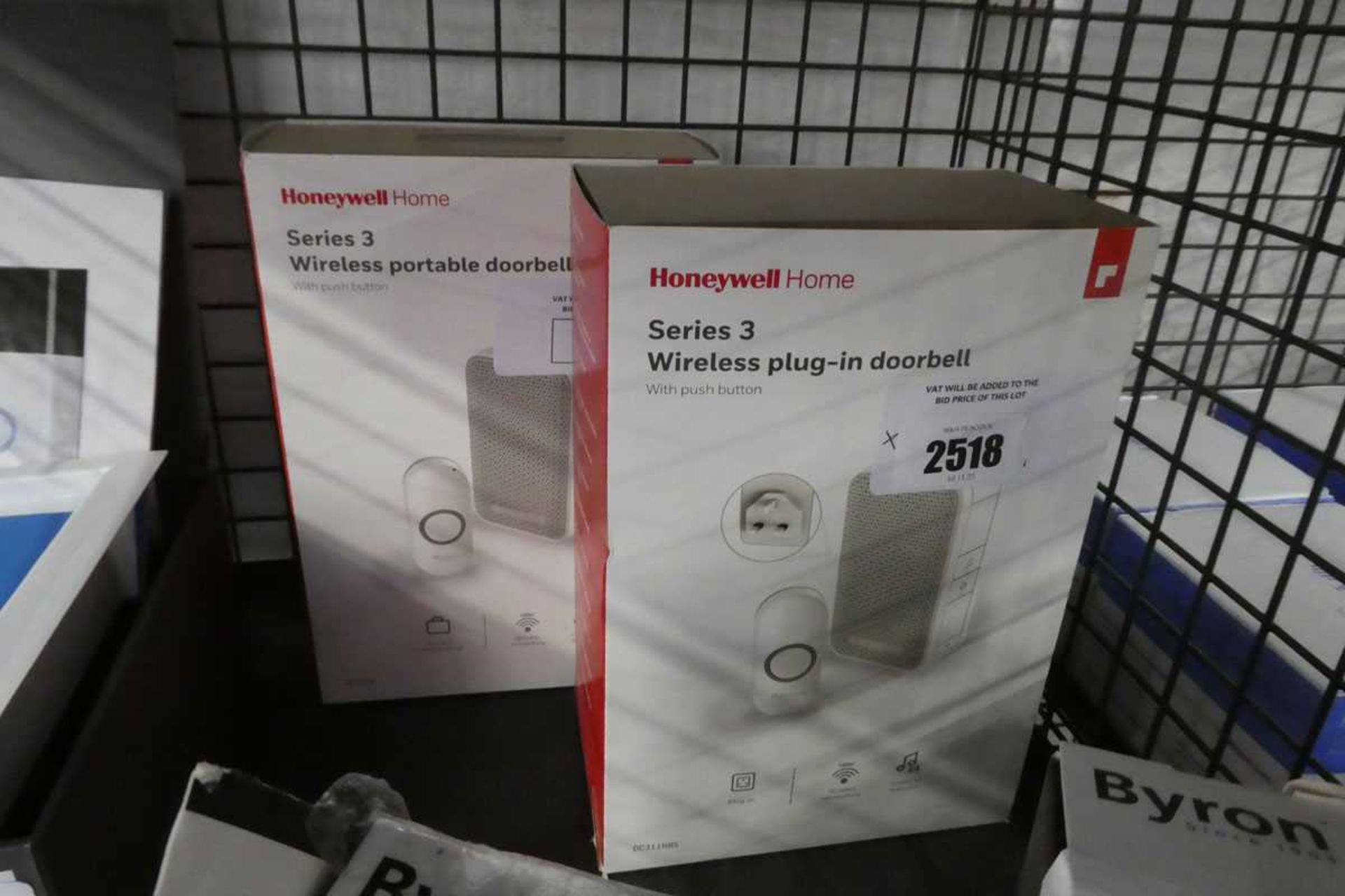 +VAT Pair of boxed Honeywell Home Series 3 wireless plug in doorbells