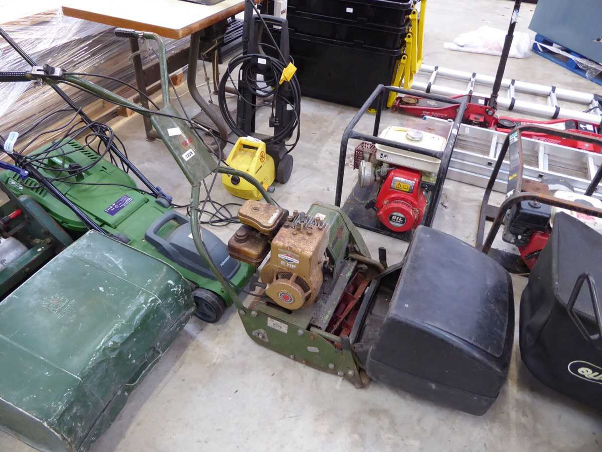 Webb petrol cylindrical mower