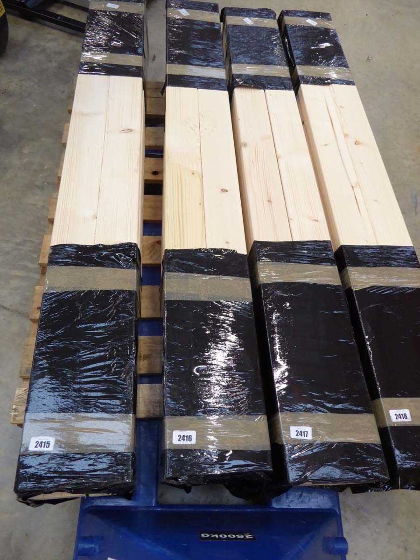 10 lengths of CLS timber