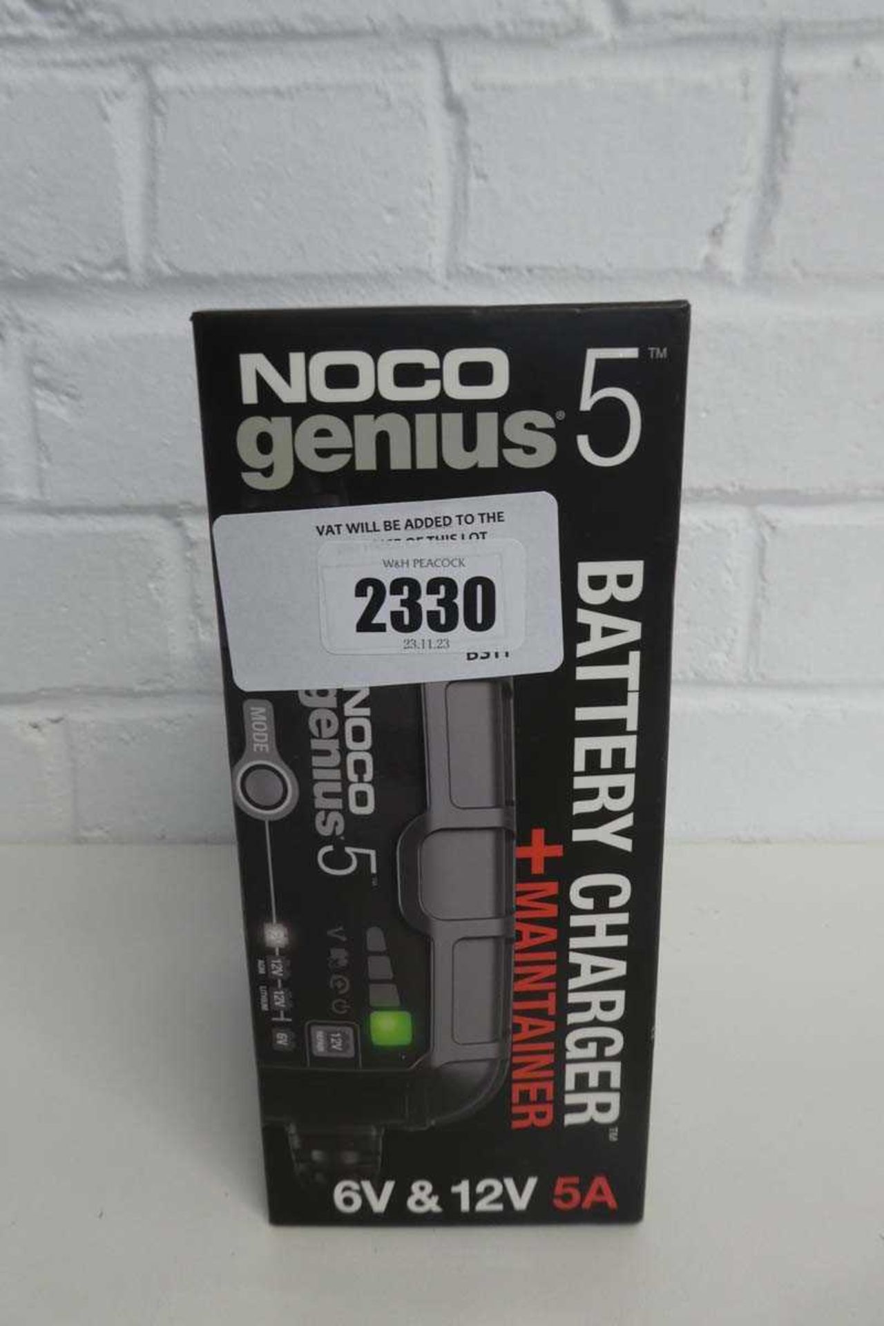 +VAT NOCO Genius 5 6V and 12V battery charger and maintainer