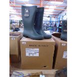 5 pairs of Kent & Stowe traditional full length wellington boots, size uk 12