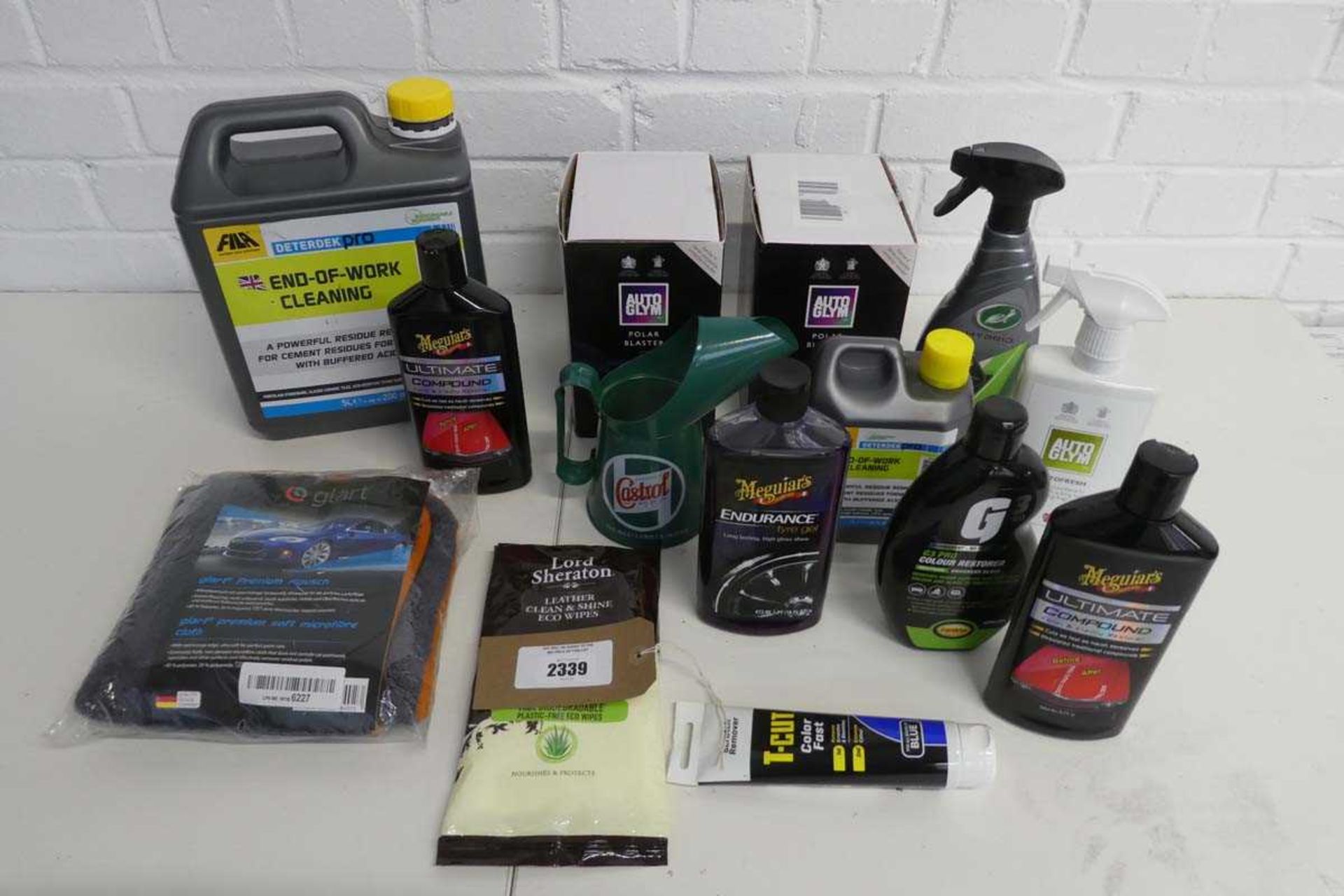 +VAT Quantity of car cleaning and repair items, to include T-Cut colour fast scratch remover,